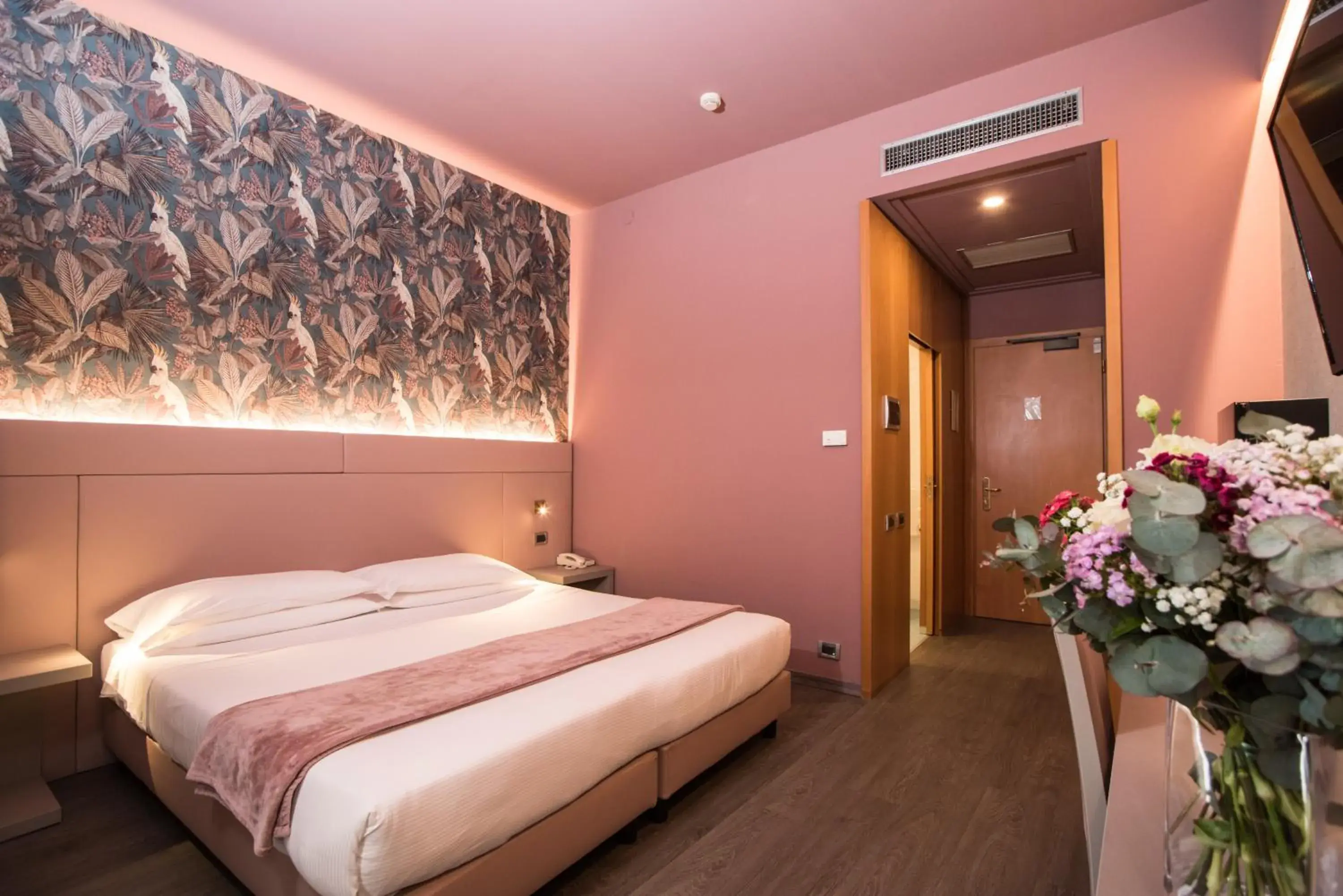 Bedroom, Bed in Hotel Ristorante Ala d'Oro Bedroom, Bed in Hotel Ristorante Ala d'Oro