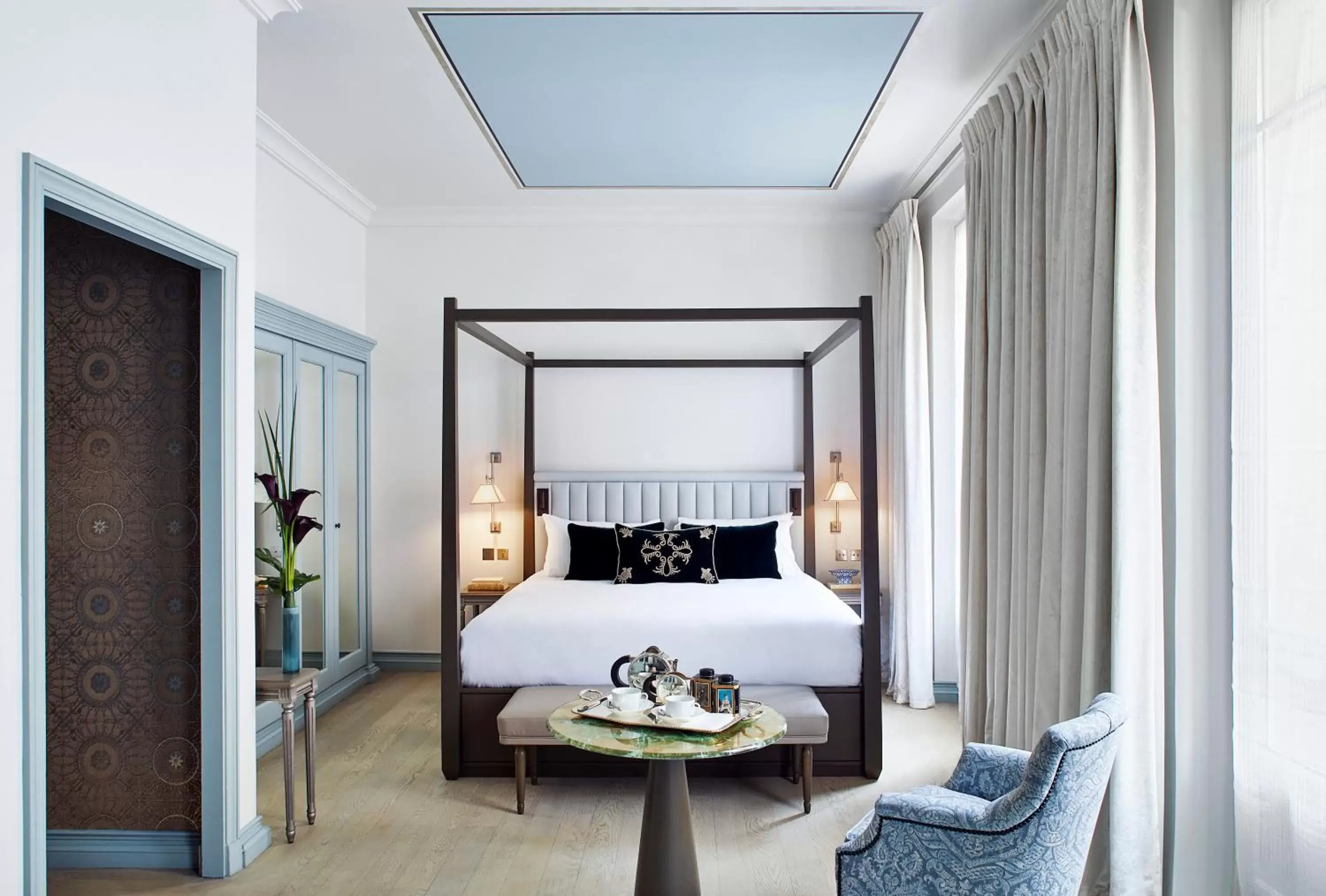 Bed in Hotel de Montesquieu