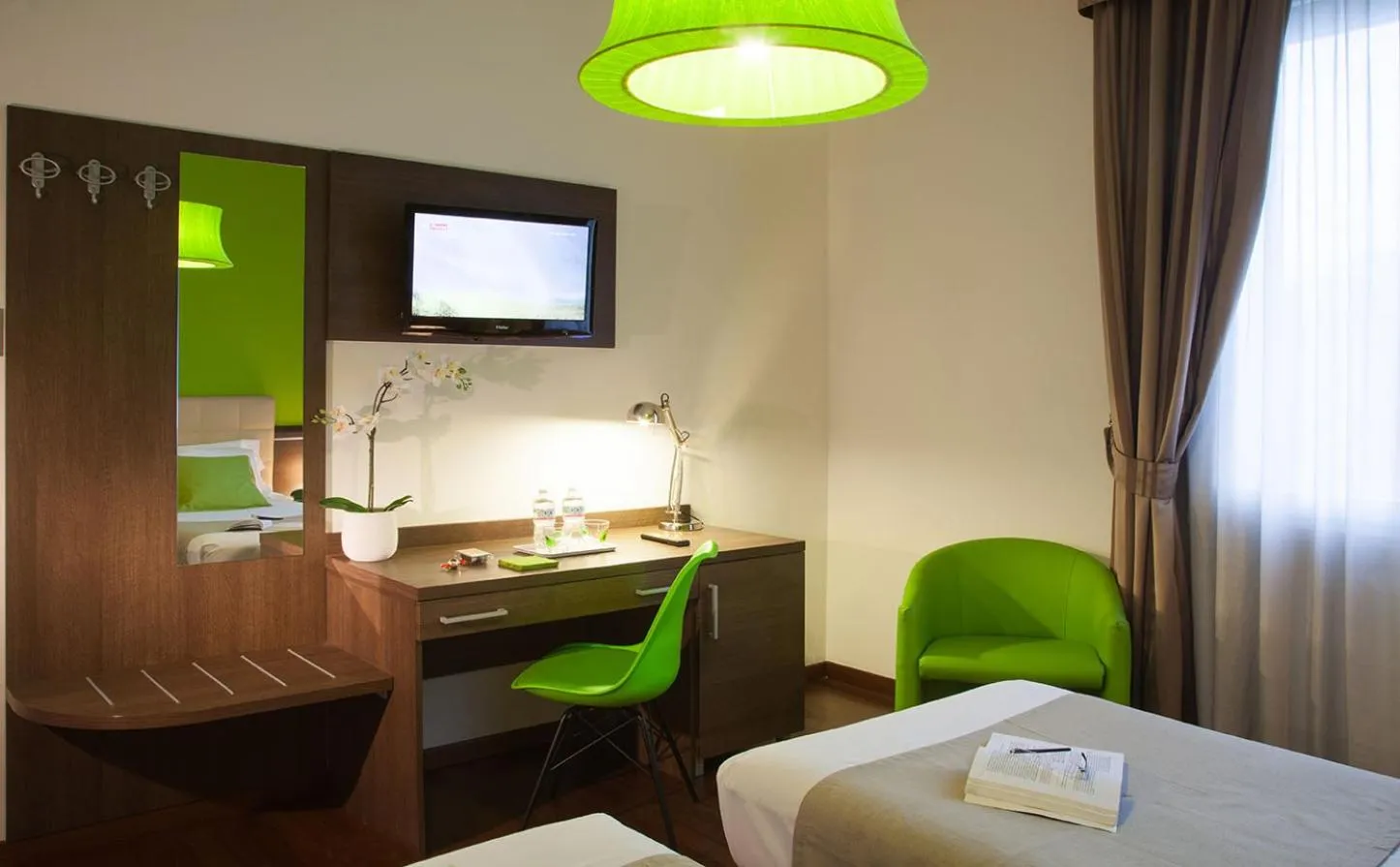 Bed in Hotel Milano Palmanova