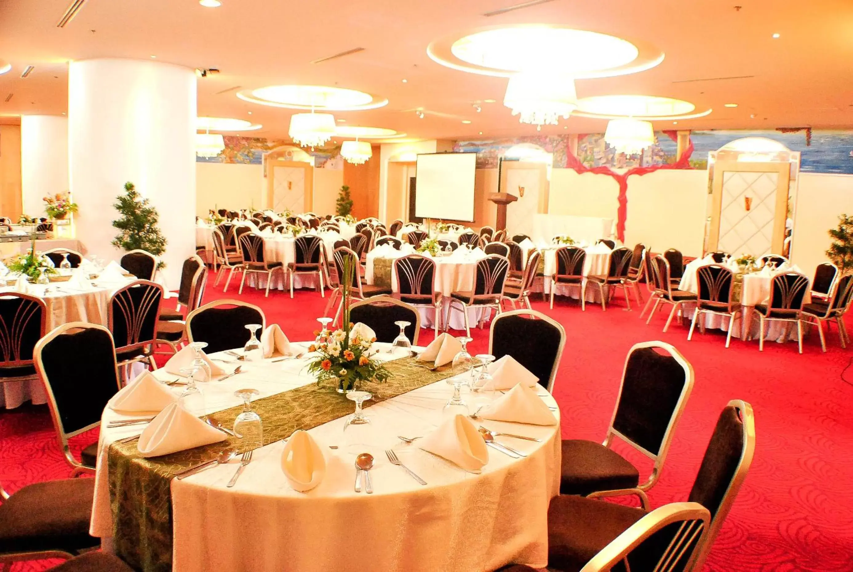 Banquet/Function facilities, Restaurant/Places to Eat in Hotel Elizabeth Cebu