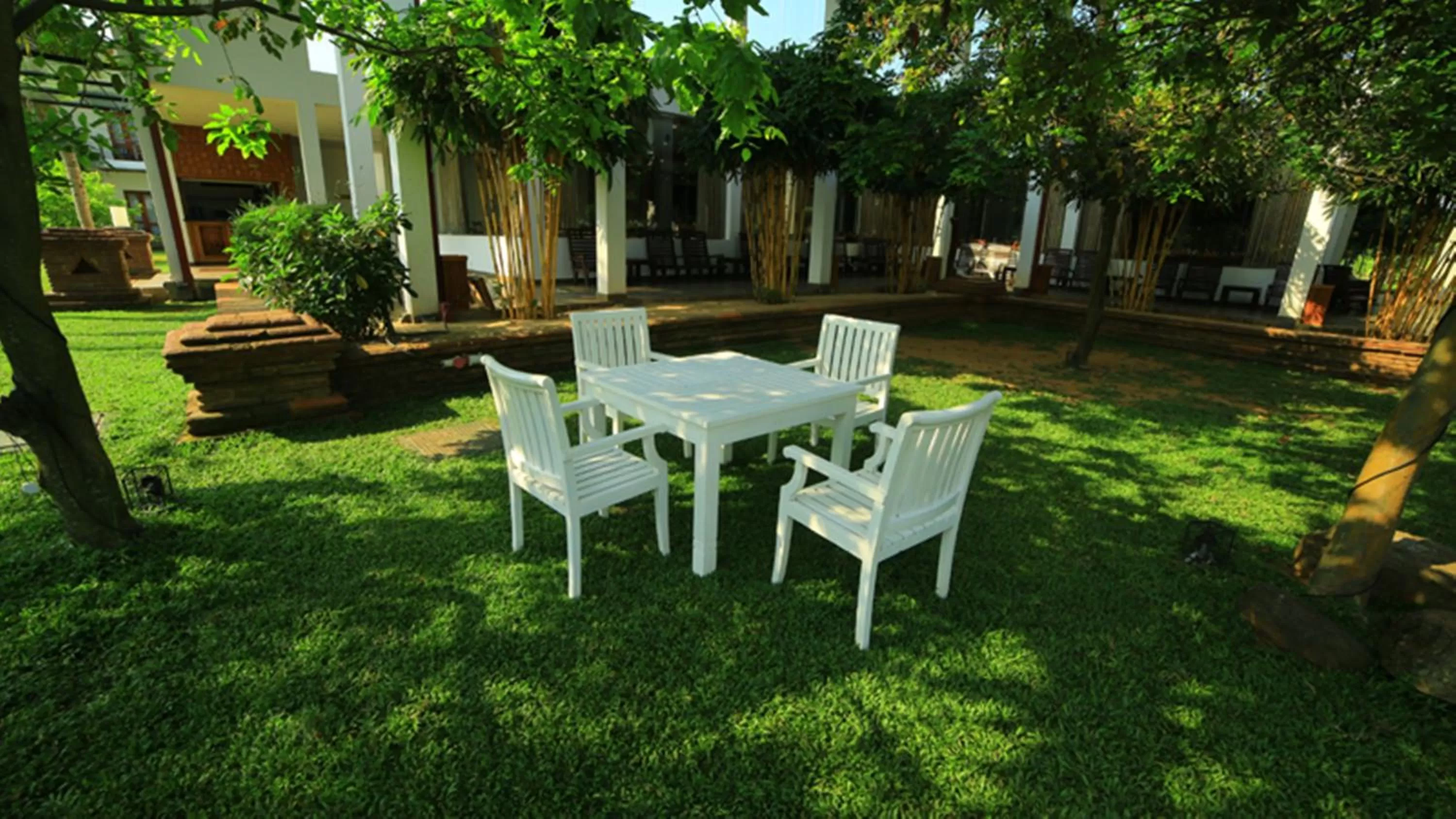 Garden in Ruins Chaaya Hotel