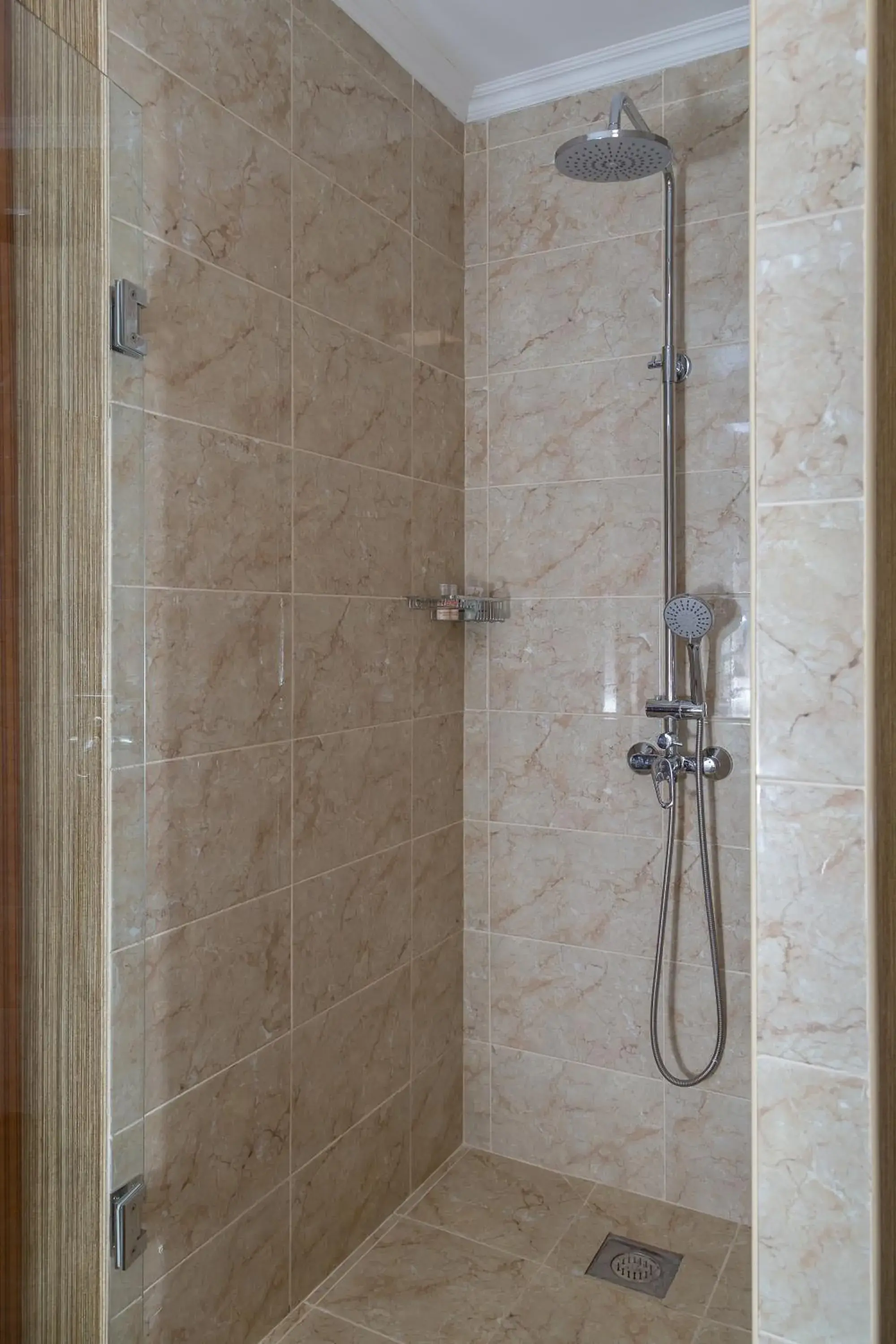 Shower, Bathroom in Grand Hotel Eurasia