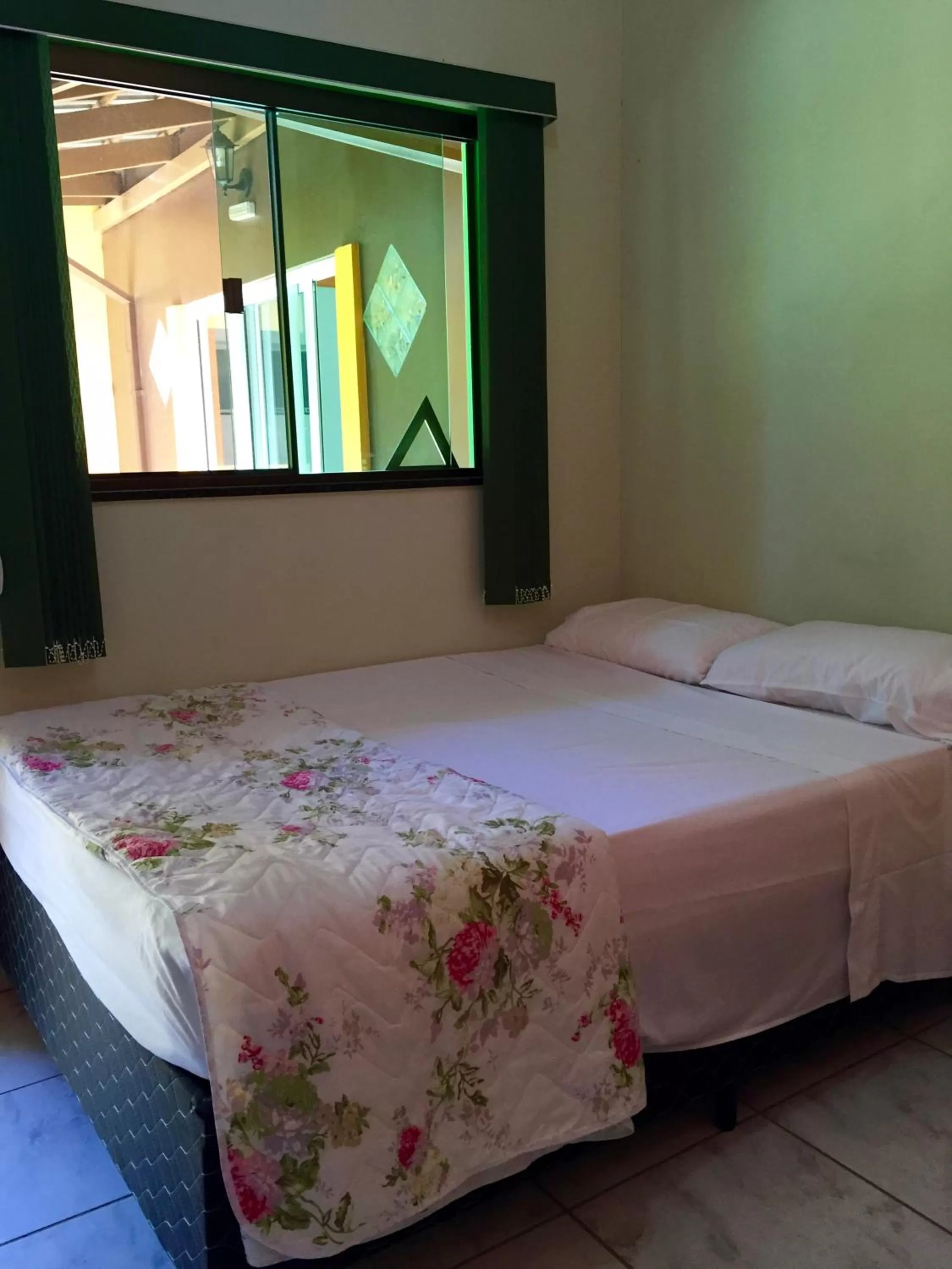 Bathroom, Bed in Pousada Corazao Sagradao