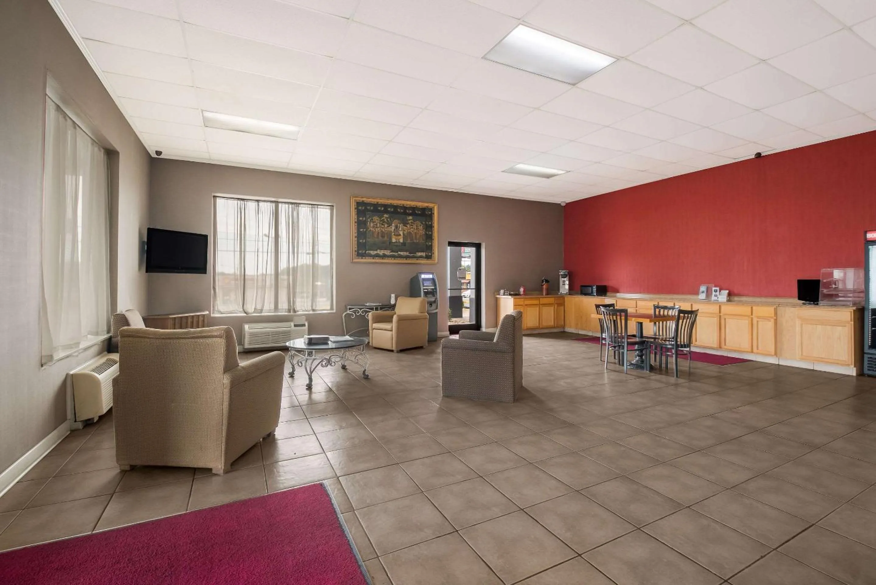 Breakfast in Suburban Studios Cleveland Central