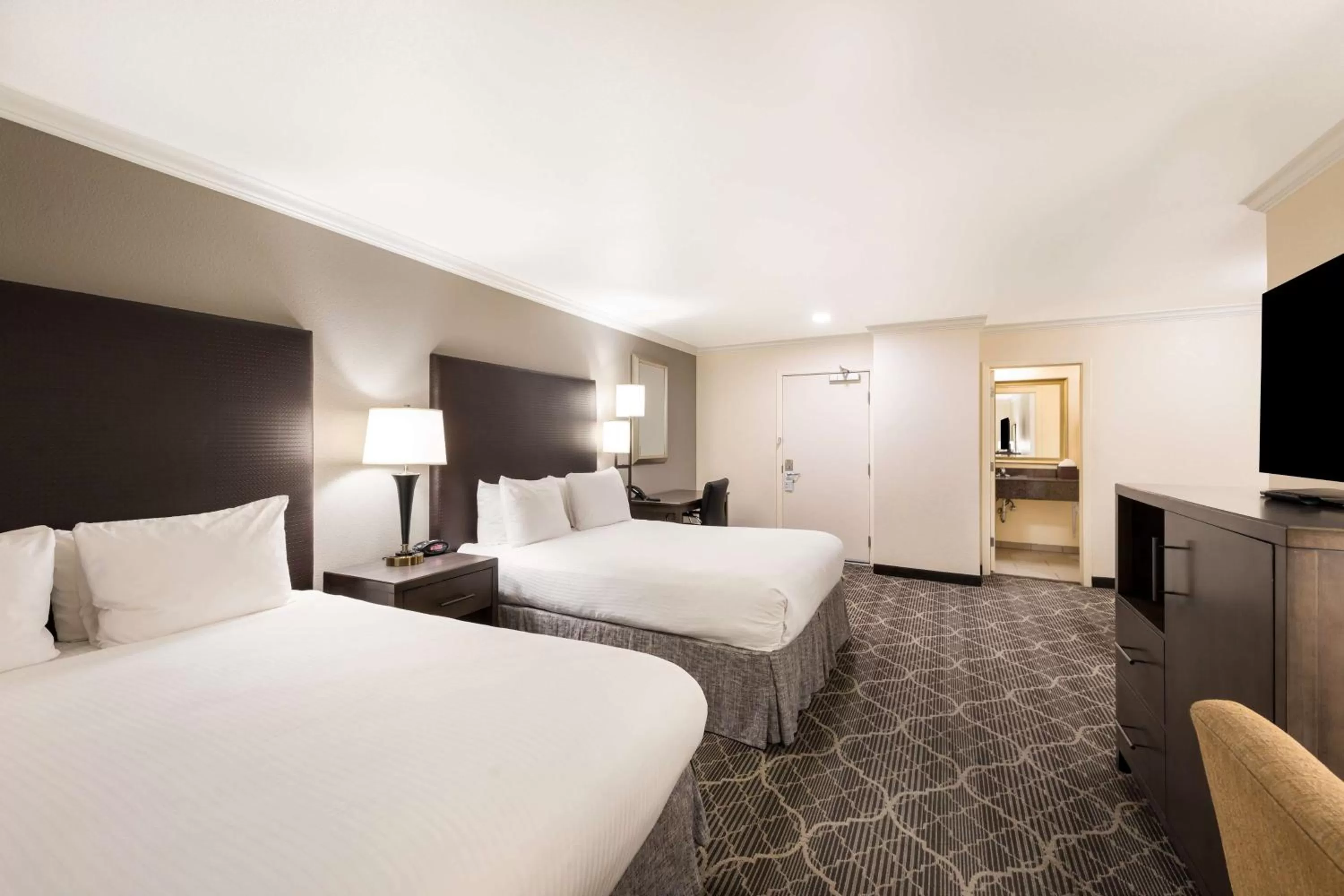 Bedroom, Bed in Best Western Danville Sycamore Inn