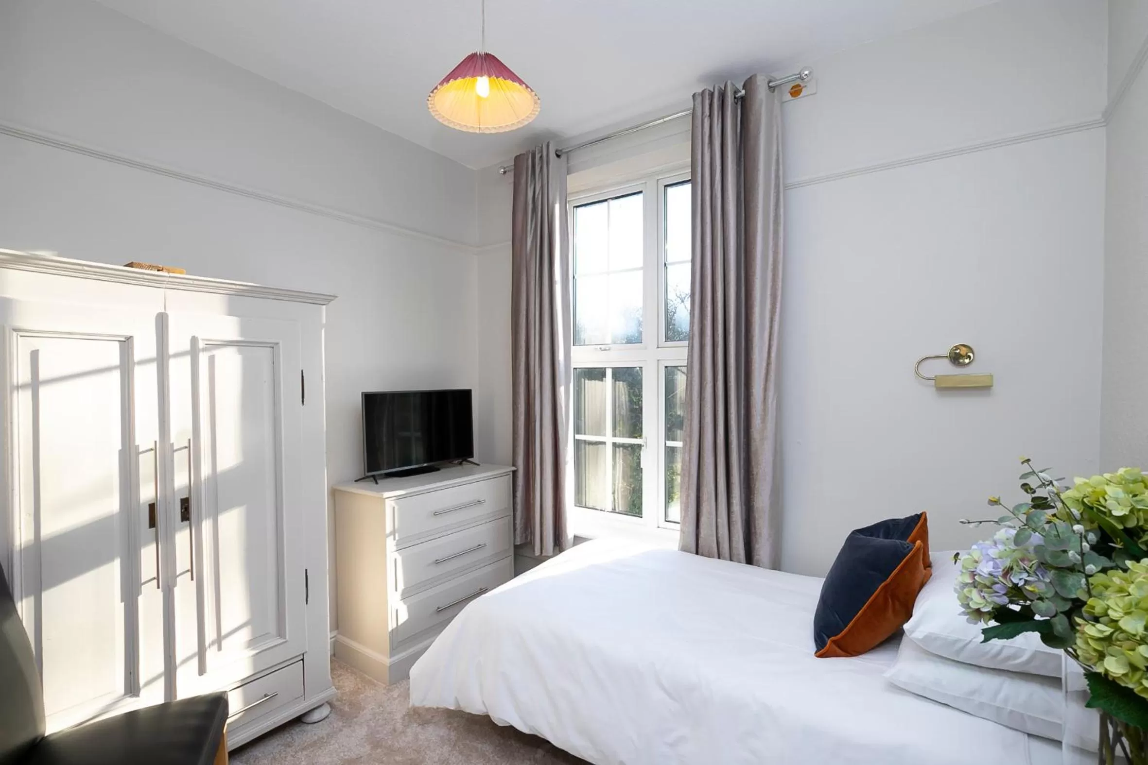 Bed in Pages Hotel and Guesthouse