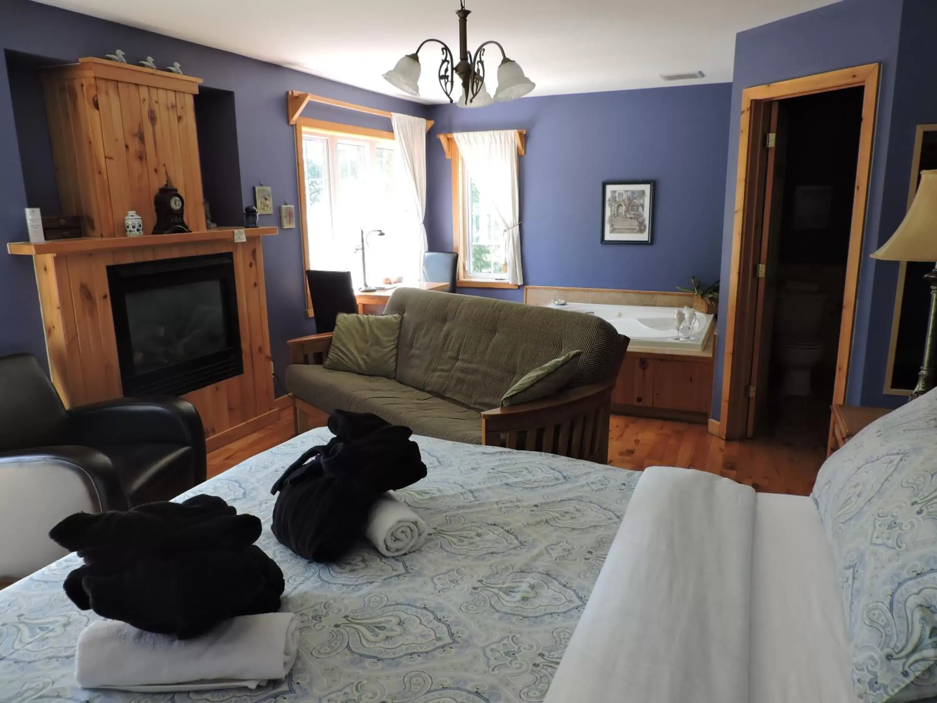 Bedroom, Seating Area in Auberge Spa & Beaux Reves