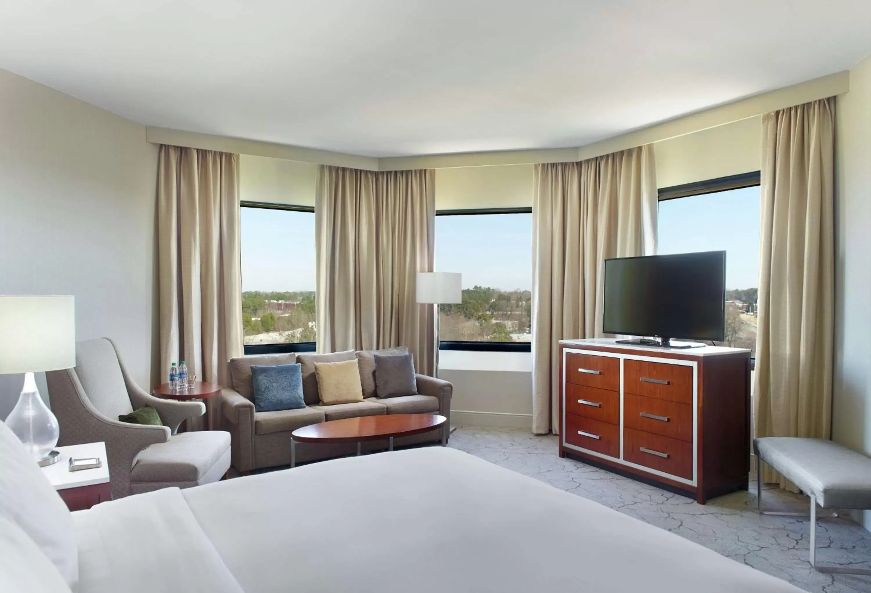 Bedroom, TV/Entertainment Center in Hilton Atlanta Northeast