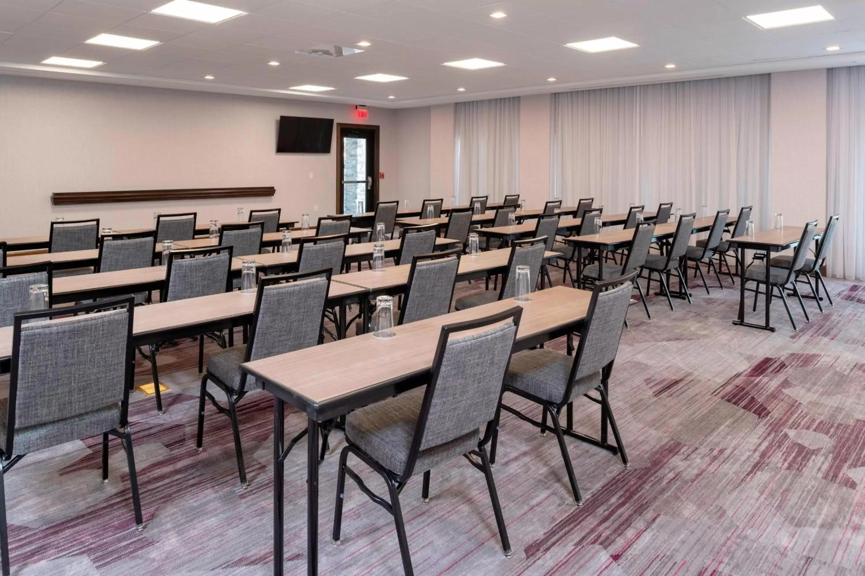 Meeting/conference room in Courtyard by Marriott Cleveland Elyria