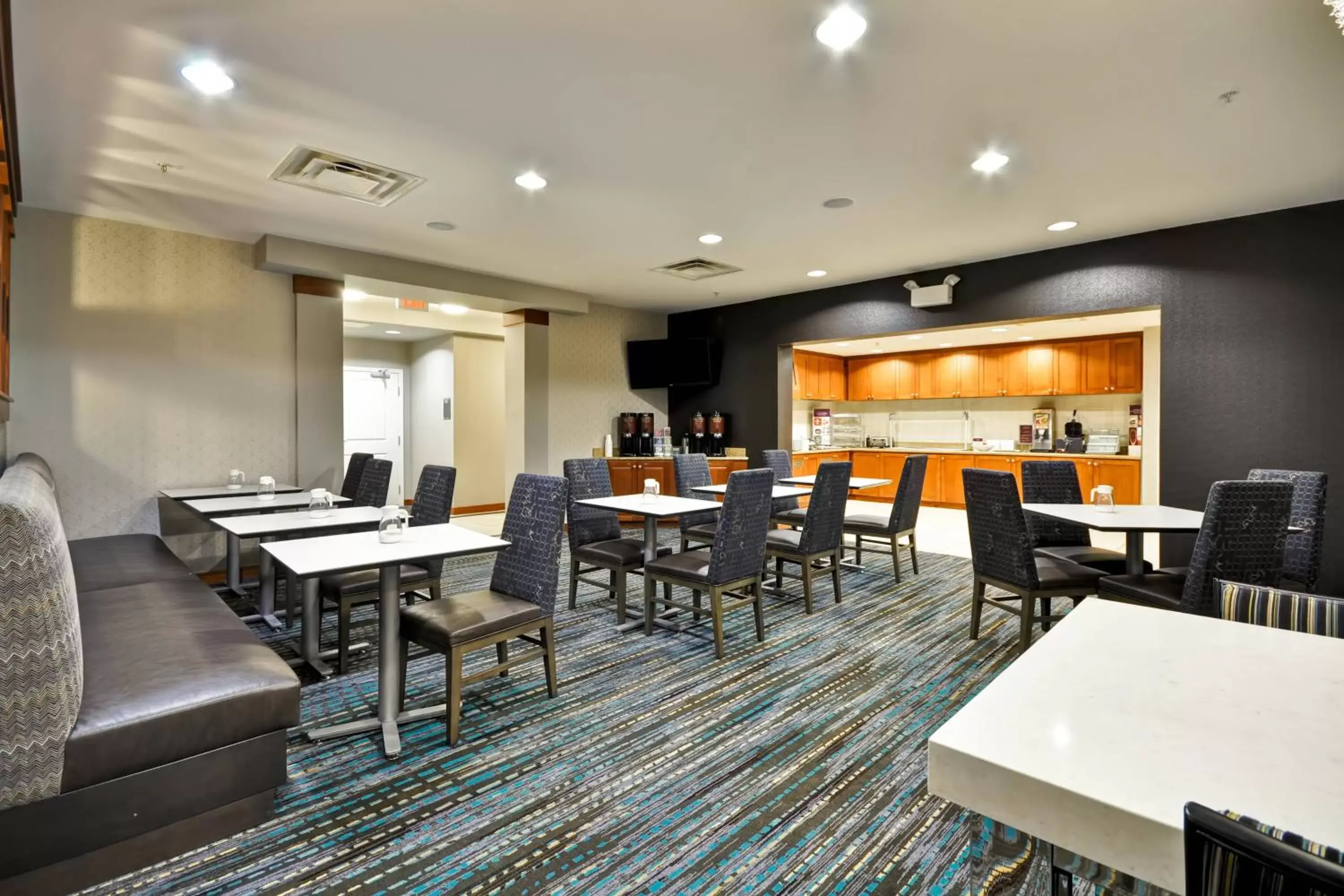 Restaurant/Places to Eat in Residence Inn by Marriott Gulfport-Biloxi Airport