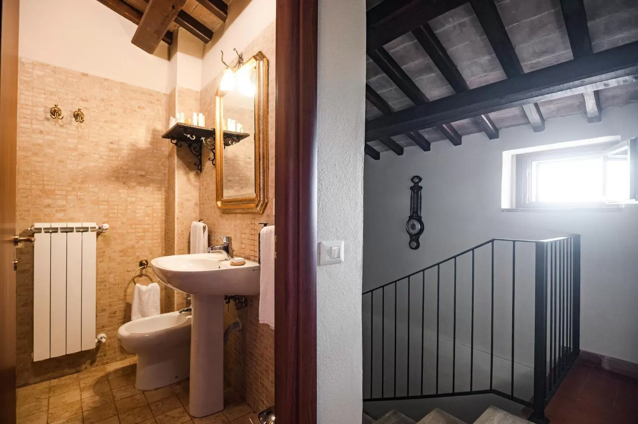 Bathroom in Borgo Petroro