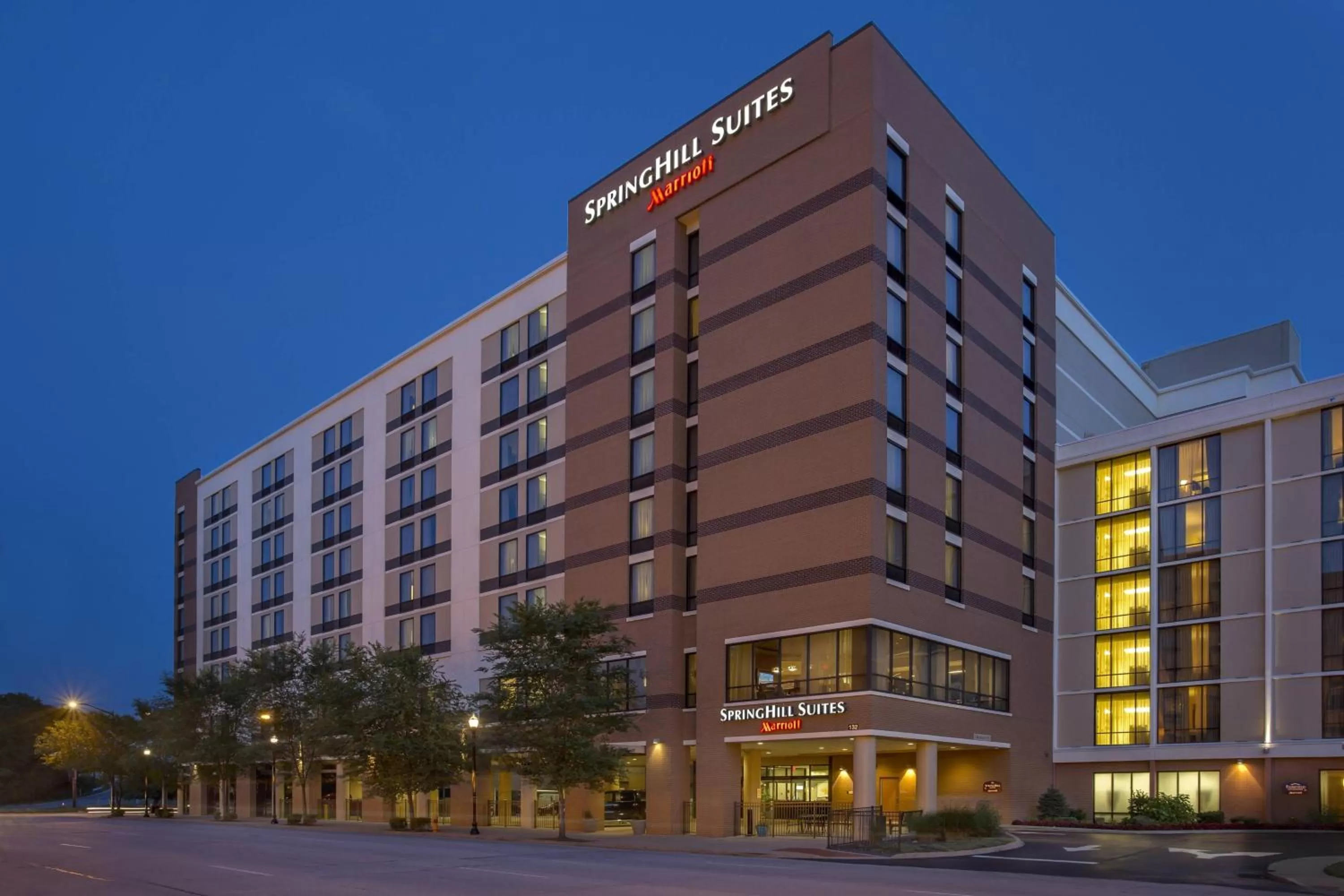 Property building in SpringHill Suites Louisville Downtown