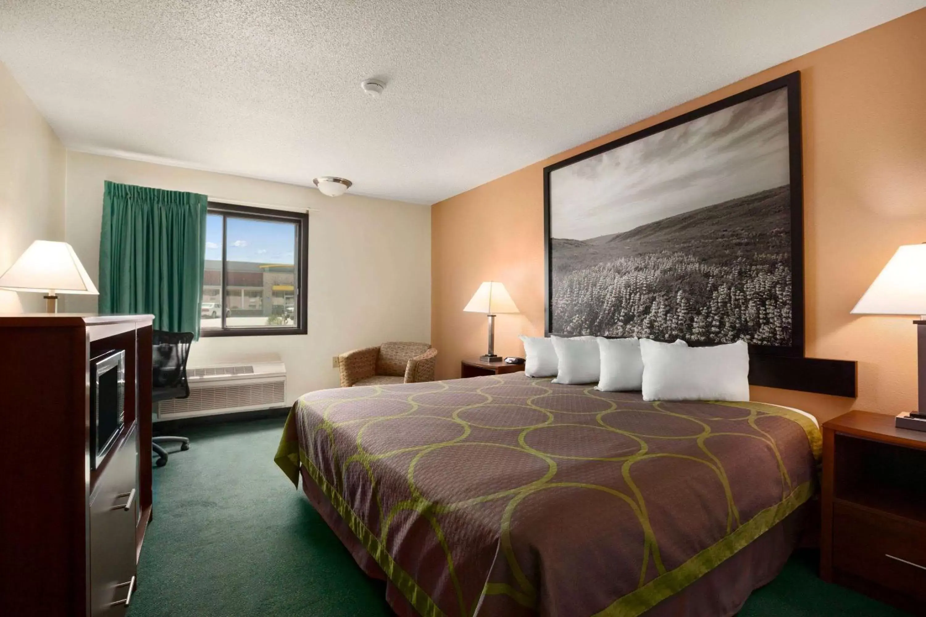 Photo of the whole room, Bed in Super 8 by Wyndham Concordia