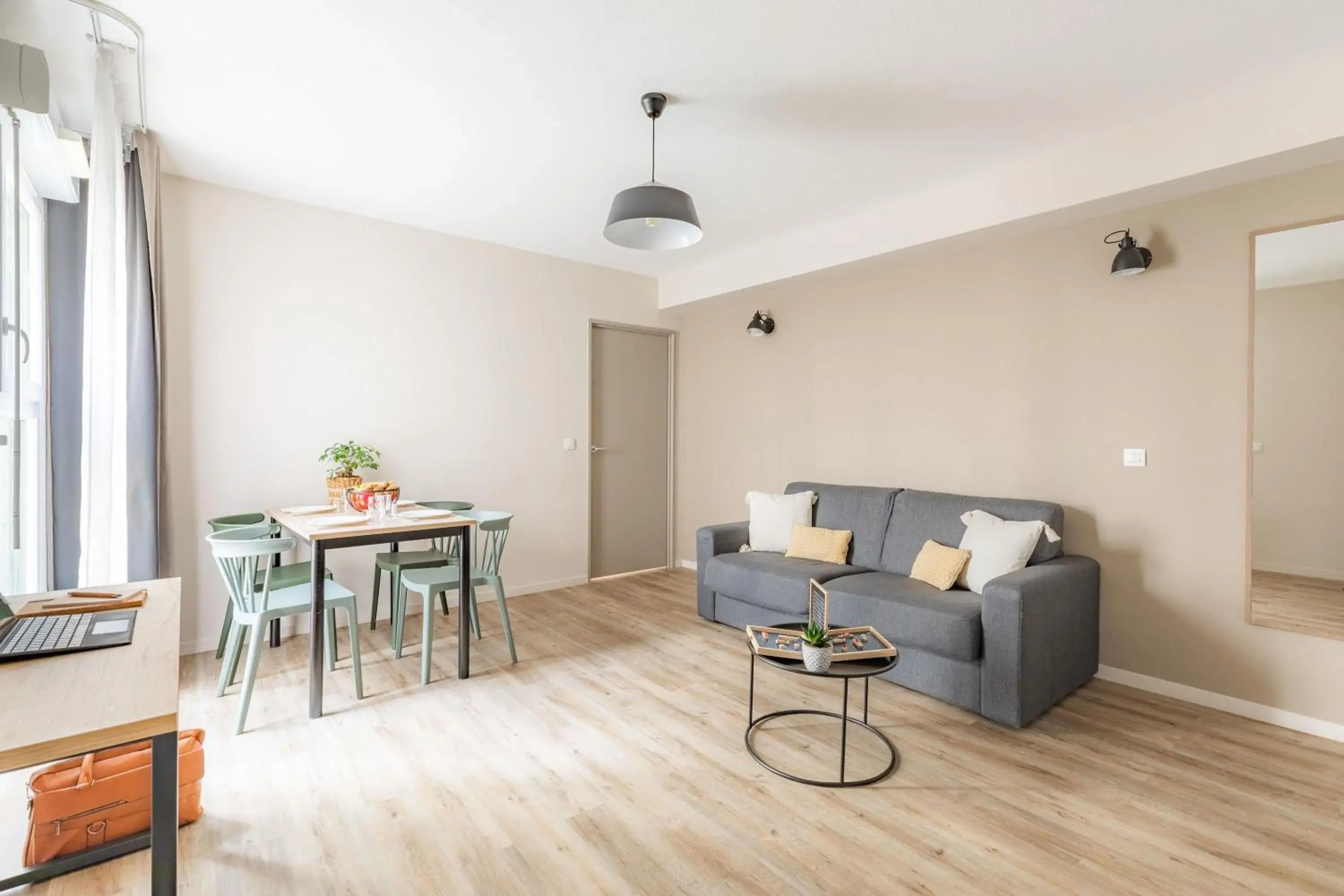 Living room, Seating Area in Appart'City Valence Centre