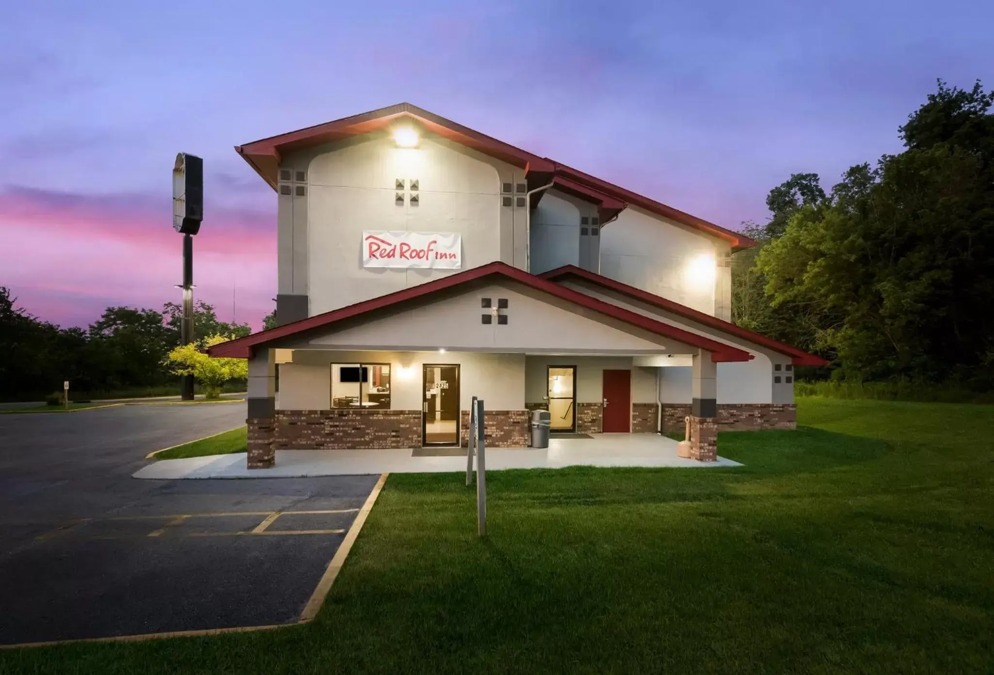 Property Building in Red Roof Inn Mansfield