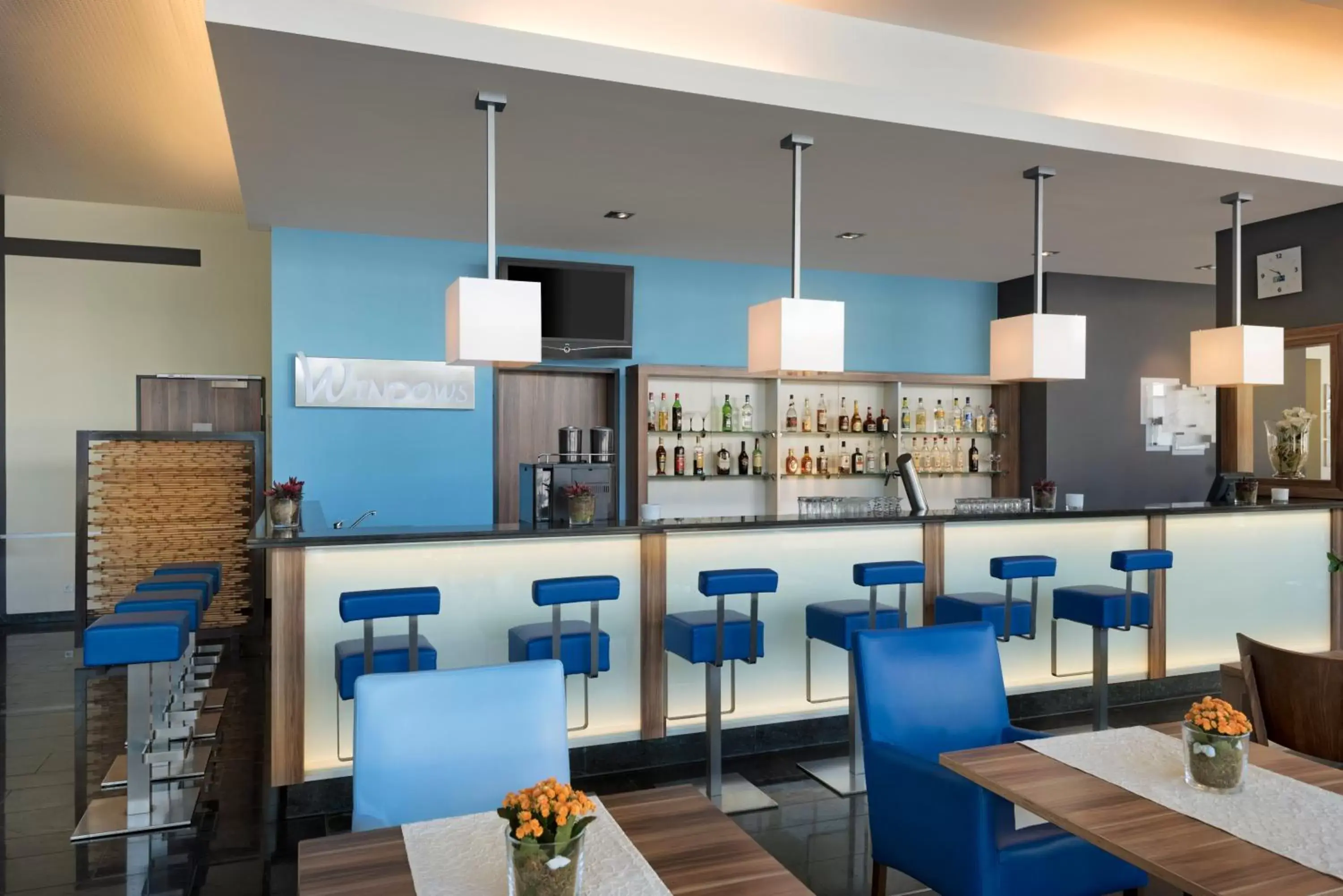 Lounge or bar, Lounge/Bar in Holiday Inn Express Singen, an IHG Hotel