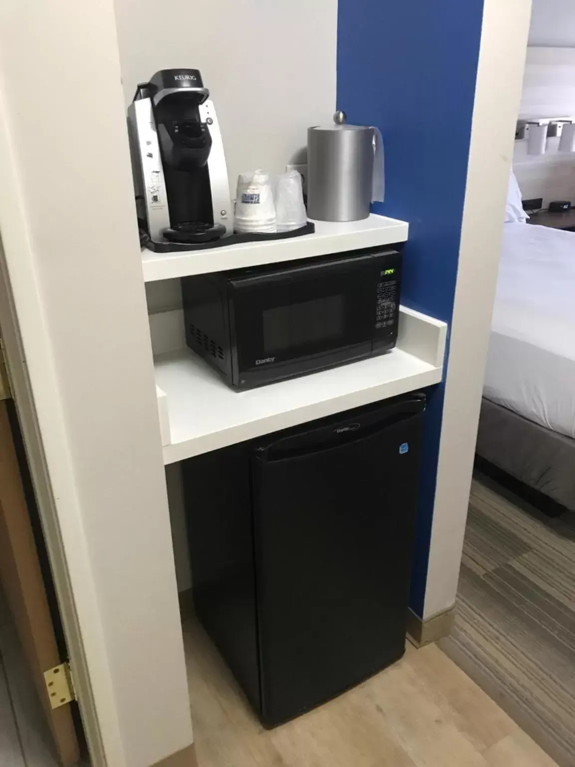 King Room - Mobility Access/Hearing Accessible in Holiday Inn Express Hotel & Suites Grand Blanc, an IHG Hotel