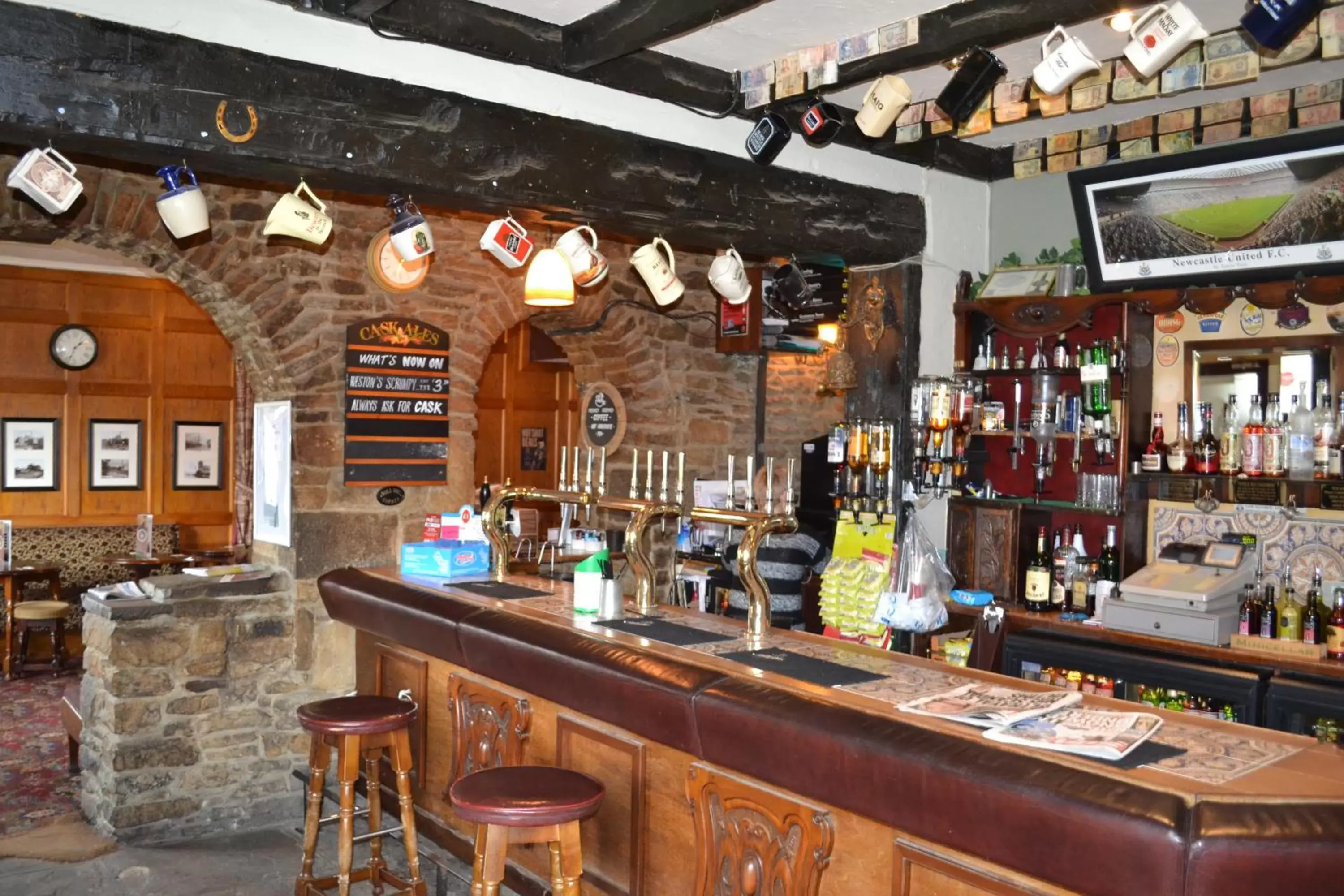 Lounge or bar, Lounge/Bar in Oak Tree Inn