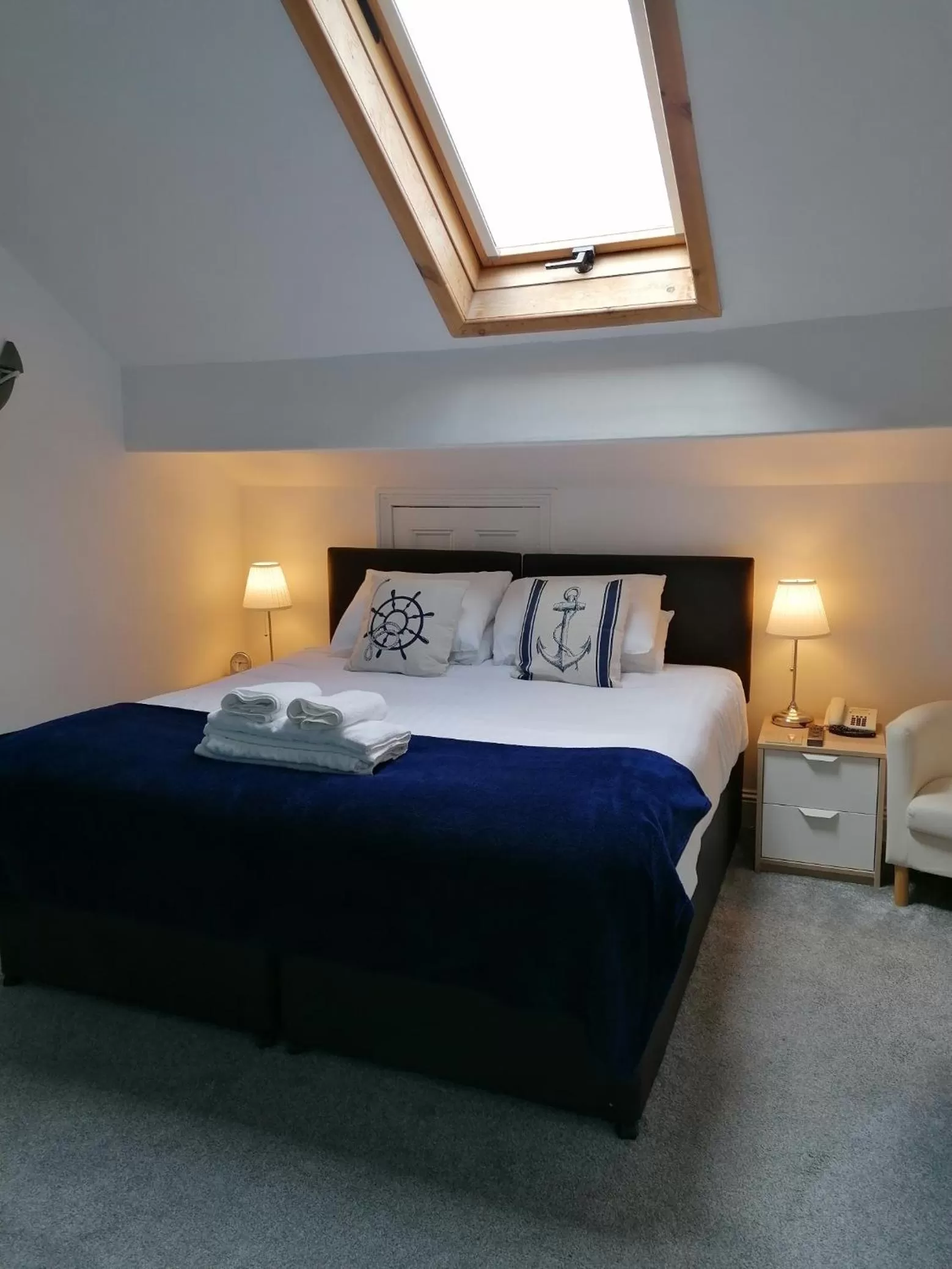 Bedroom, Bed in Edendale House