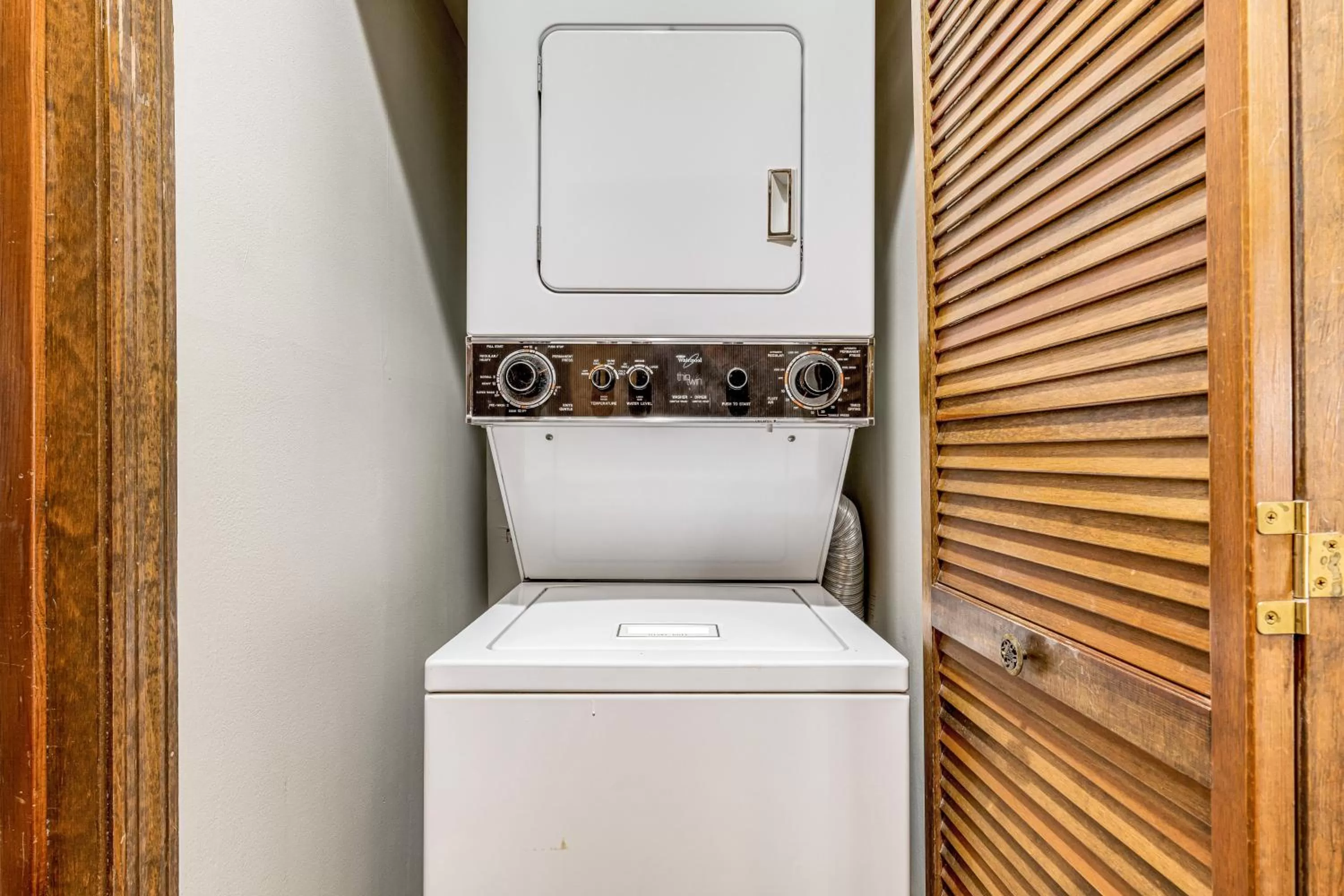 Bathroom in Skyleaf 703