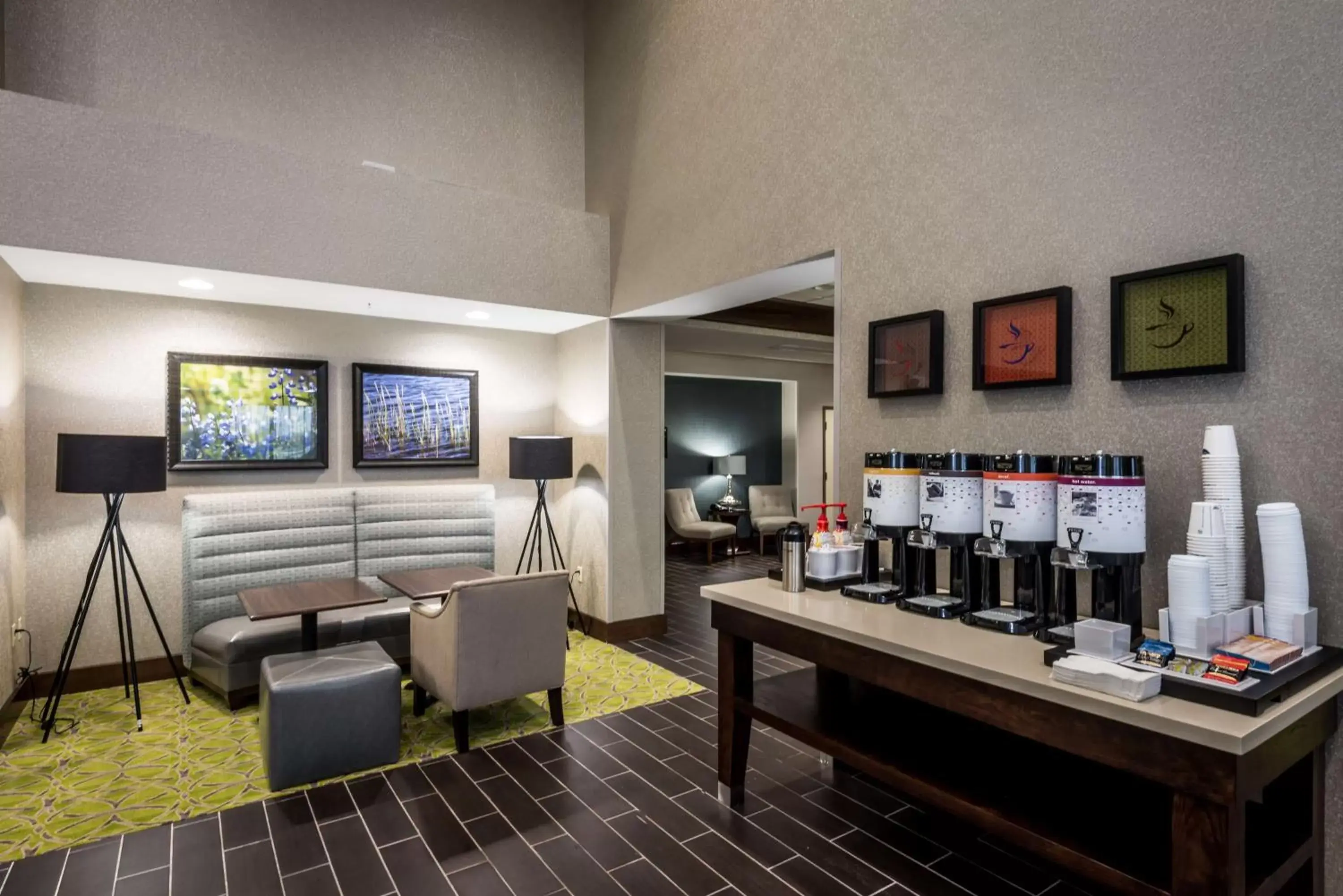 Lobby or reception in Hampton Inn & Suites By Hilton Hammond, In Lobby or reception in Hampton Inn & Suites By Hilton Hammond, In