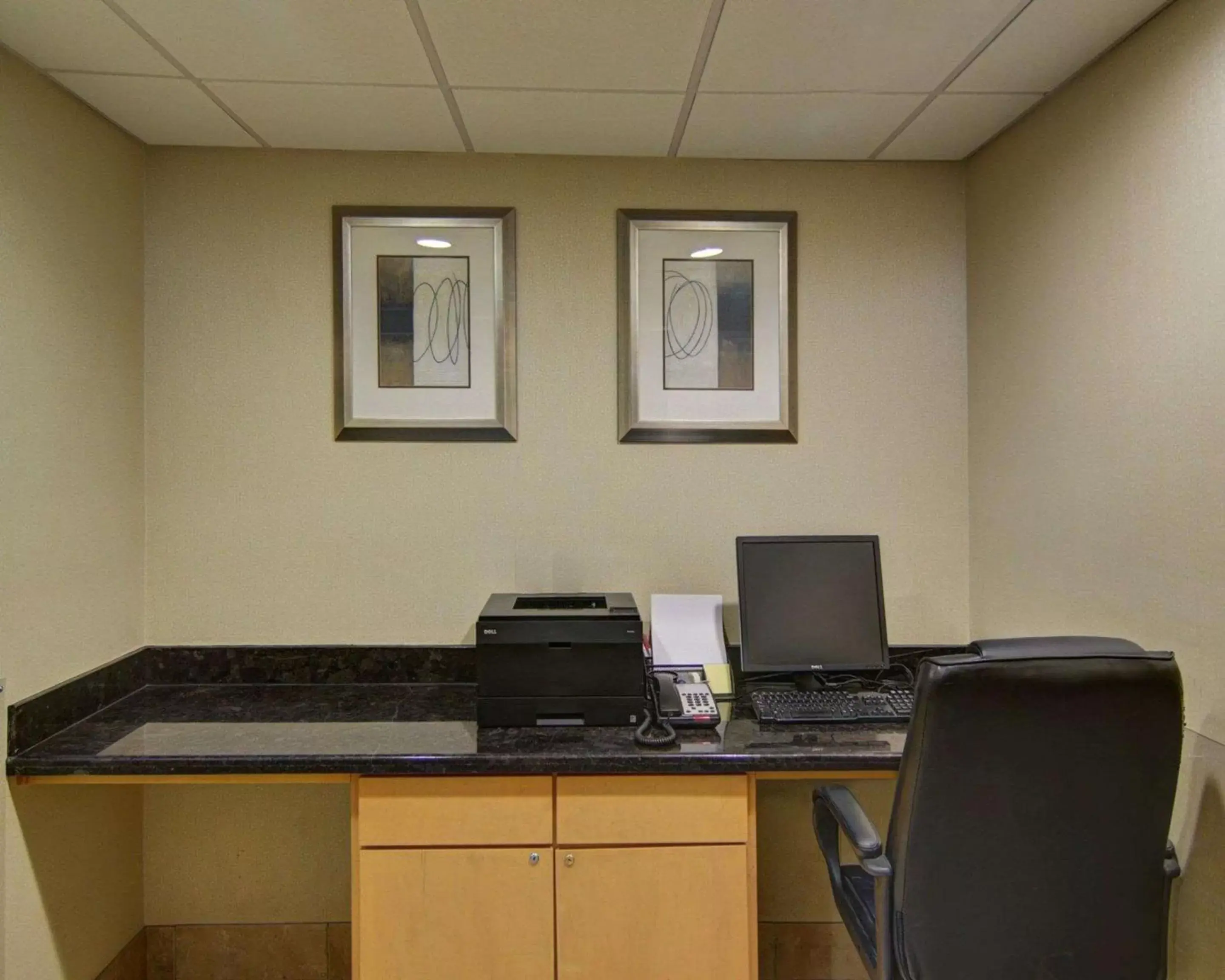 On site, Business Area/Conference Room in Comfort Suites Lindale