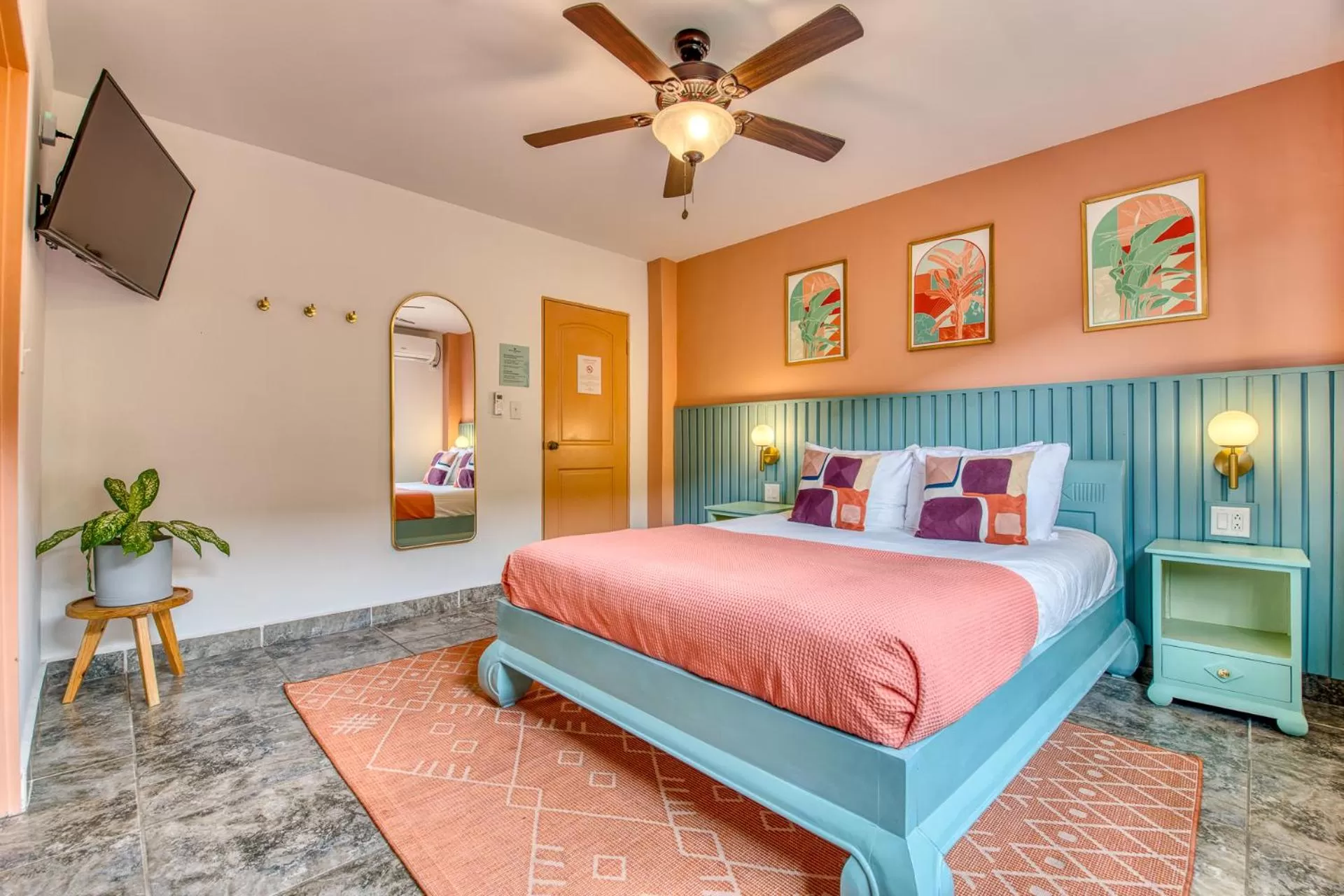 Photo of the whole room, Bed in Bocas Paradise Hotel