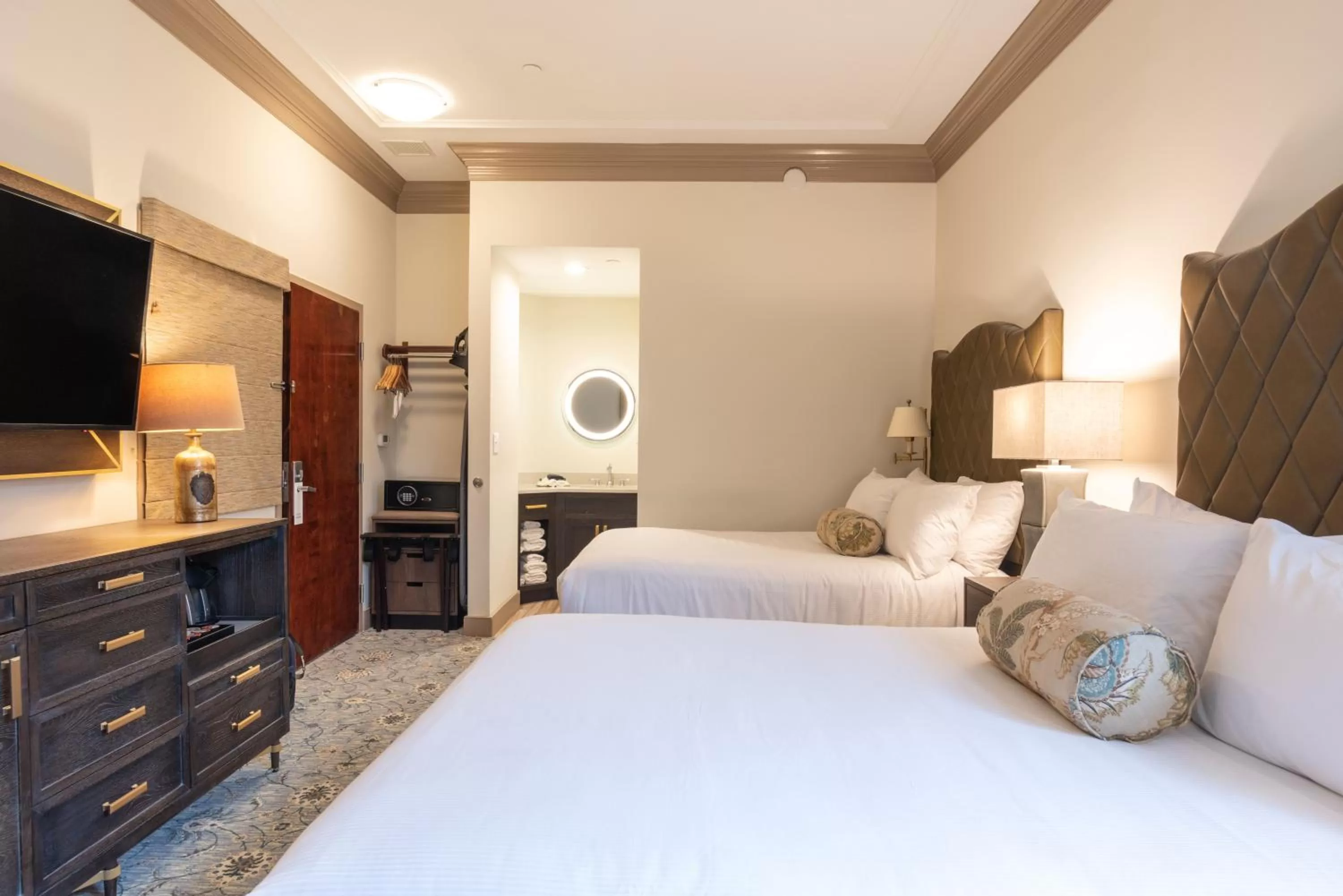 Bed in Andrew Pinckney Inn