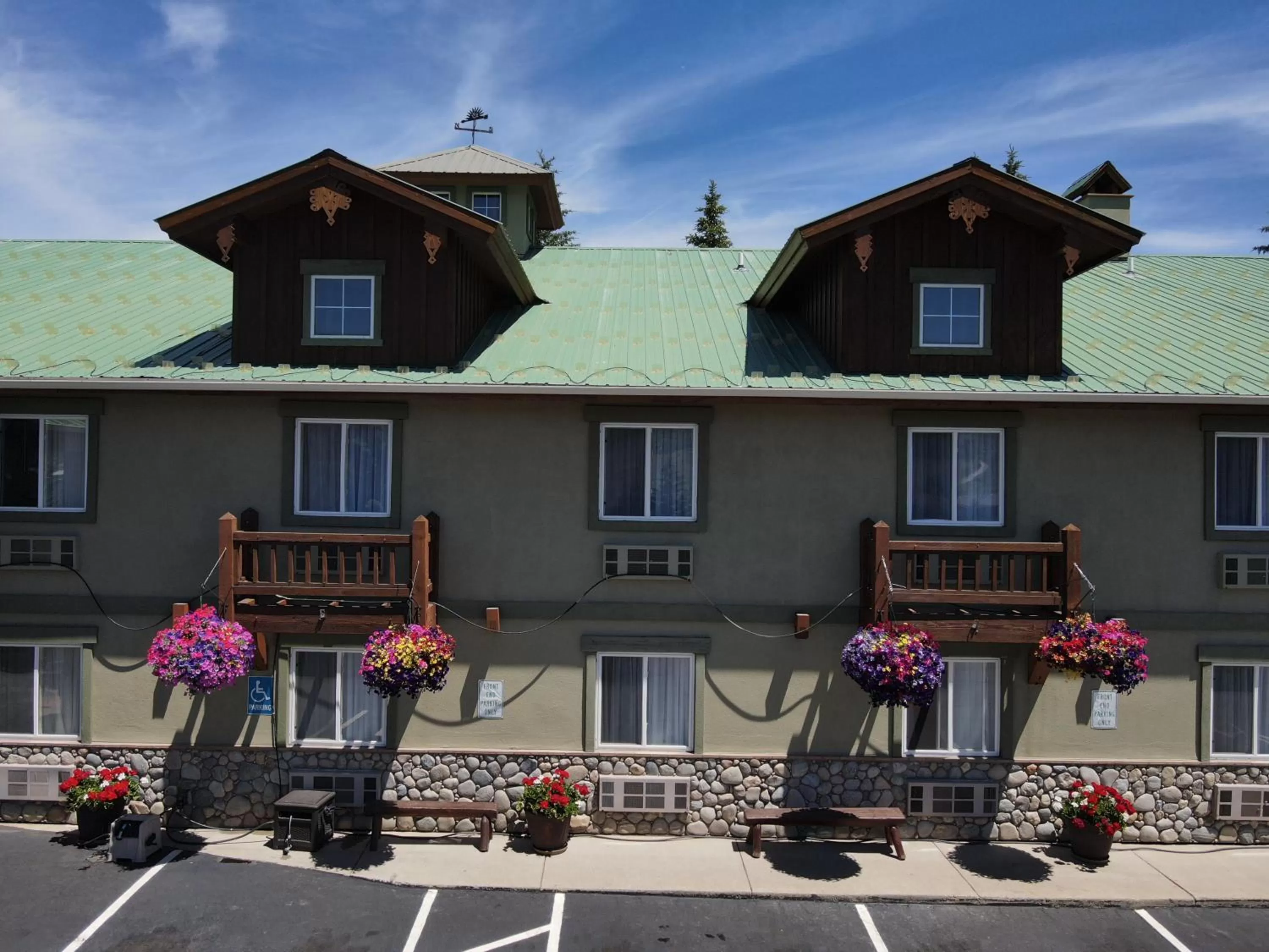 Property building in Dillon Inn