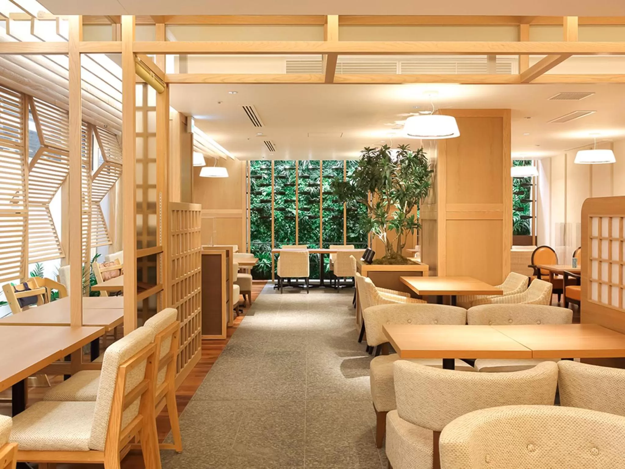 Restaurant/places to eat in Solaria Nishitetsu Hotel Kyoto Premier