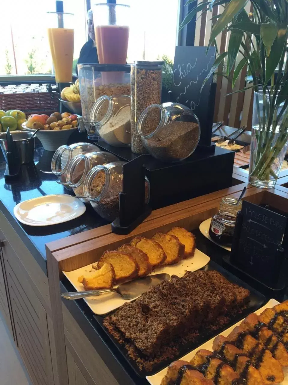 Restaurant/places to eat, Breakfast in ibis Tatui