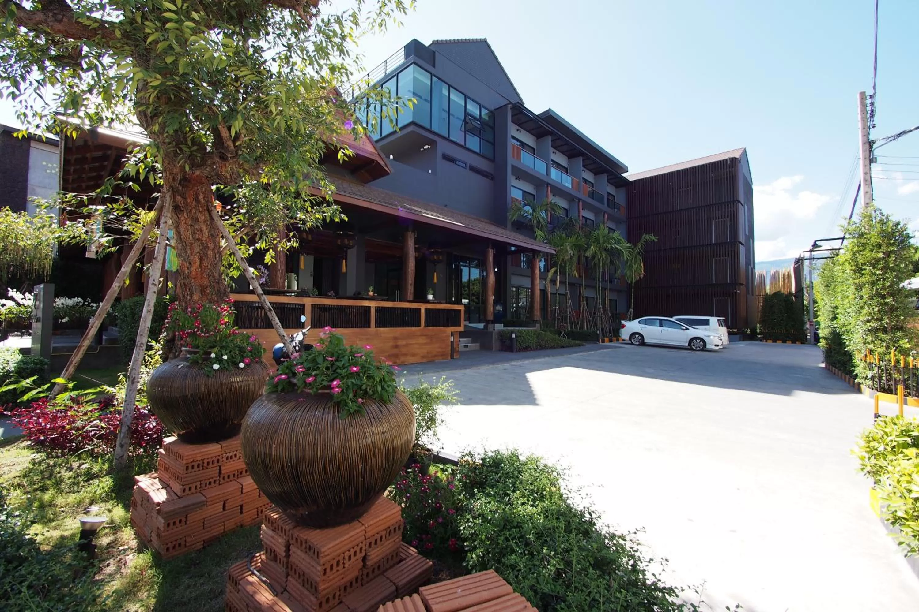 Garden in Le Naview @Prasingh