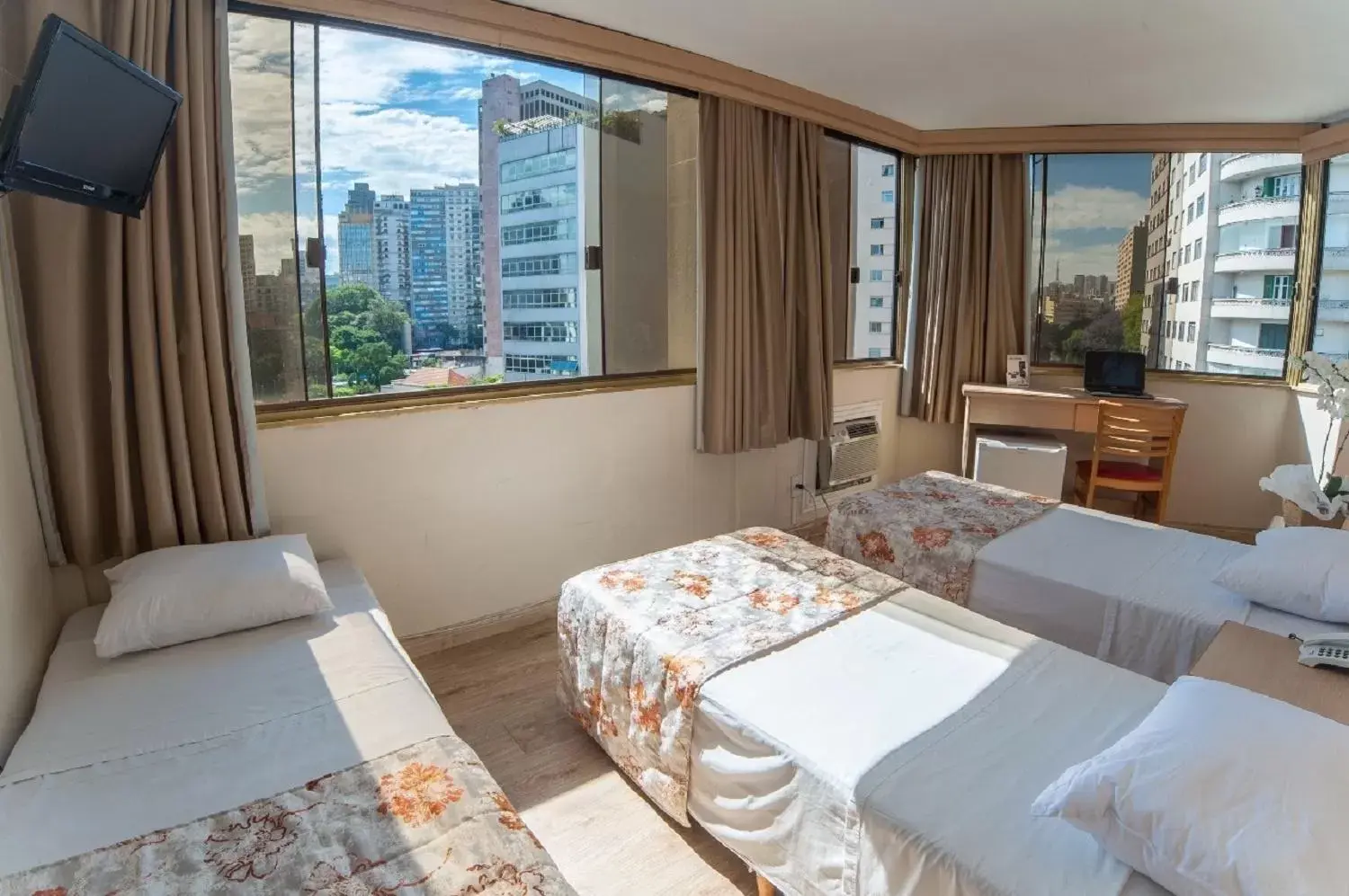 Photo of the whole room, Bed in Dan Inn São Paulo Higienópolis - METRÔ MACKENZIE