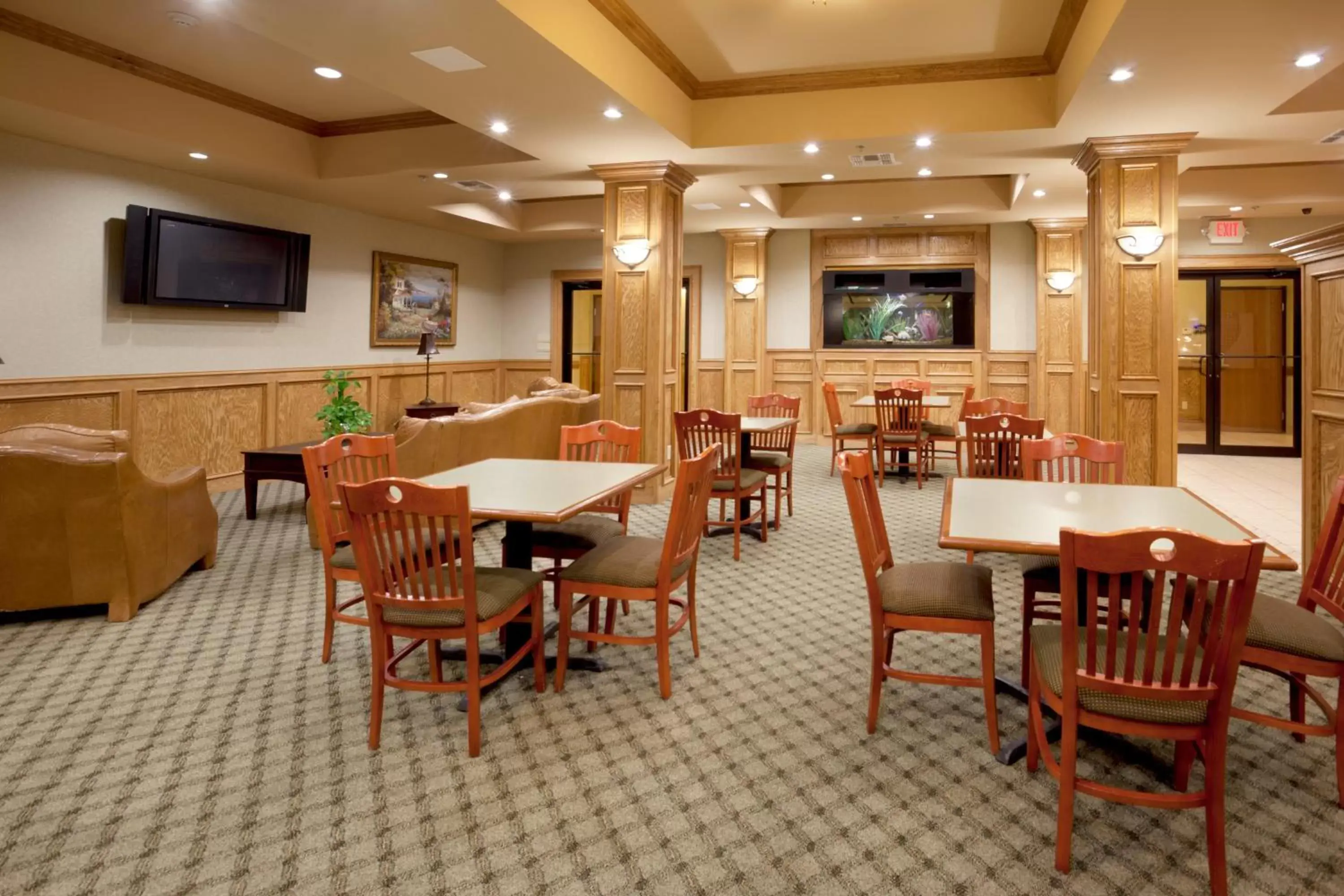 Breakfast, Restaurant/Places to Eat in Holiday Inn Express Hotel & Suites Zapata, an IHG Hotel