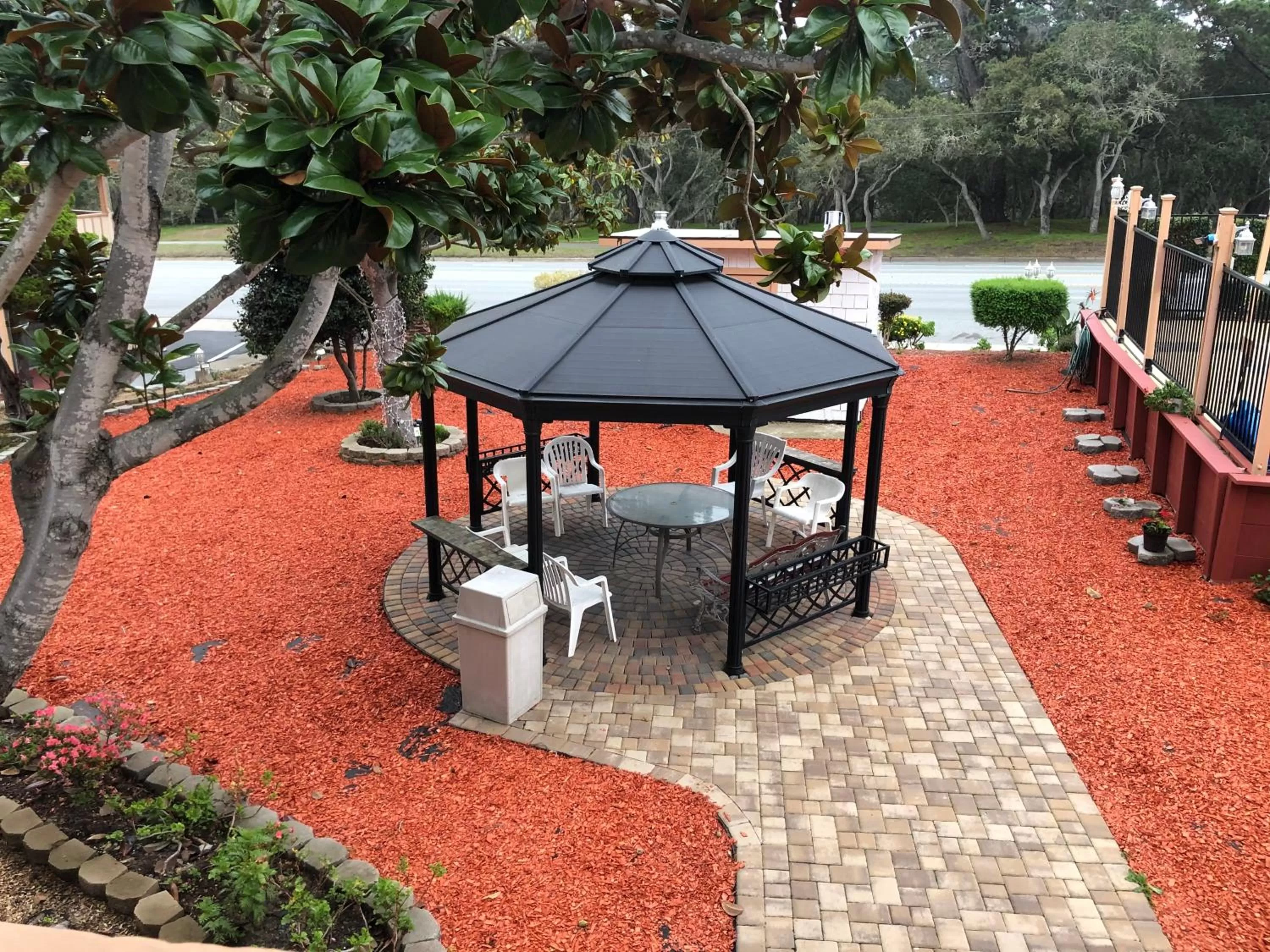 Garden view in Americas Best Value Presidents Inn on Munras