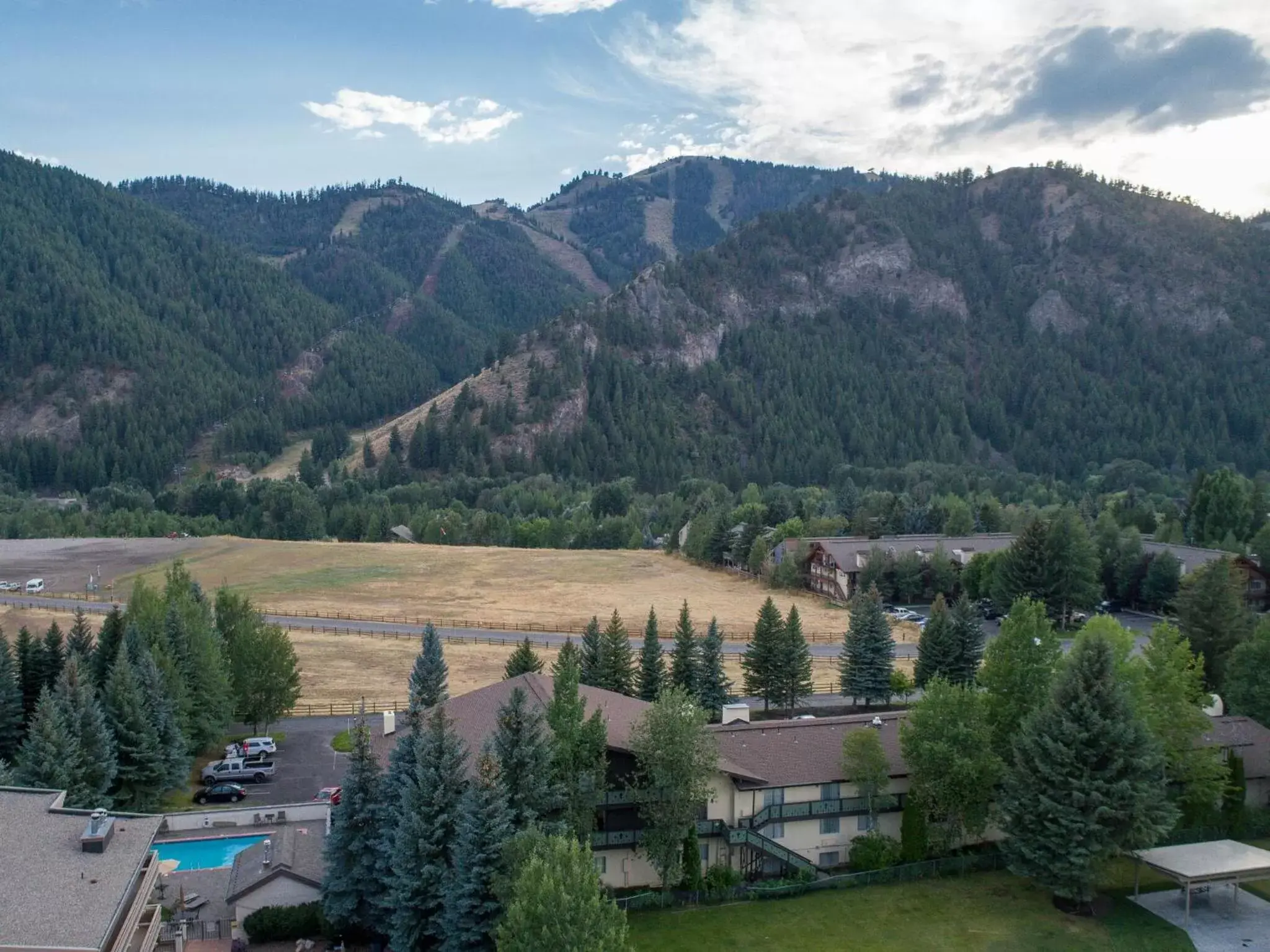 Natural landscape, Bird's-eye View in Best Western Tyrolean Lodge