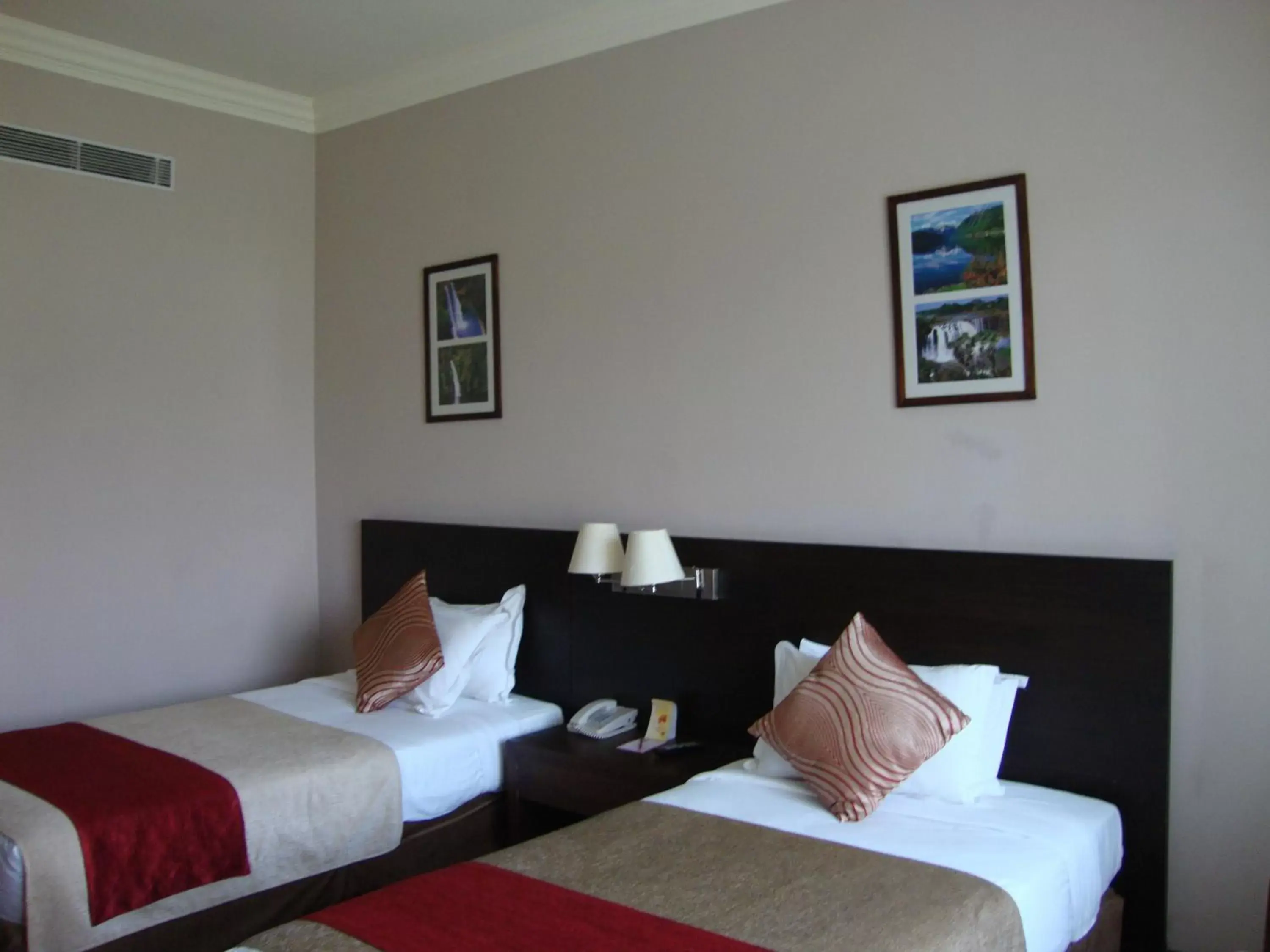 Bed in Hotel Pokhara Grande