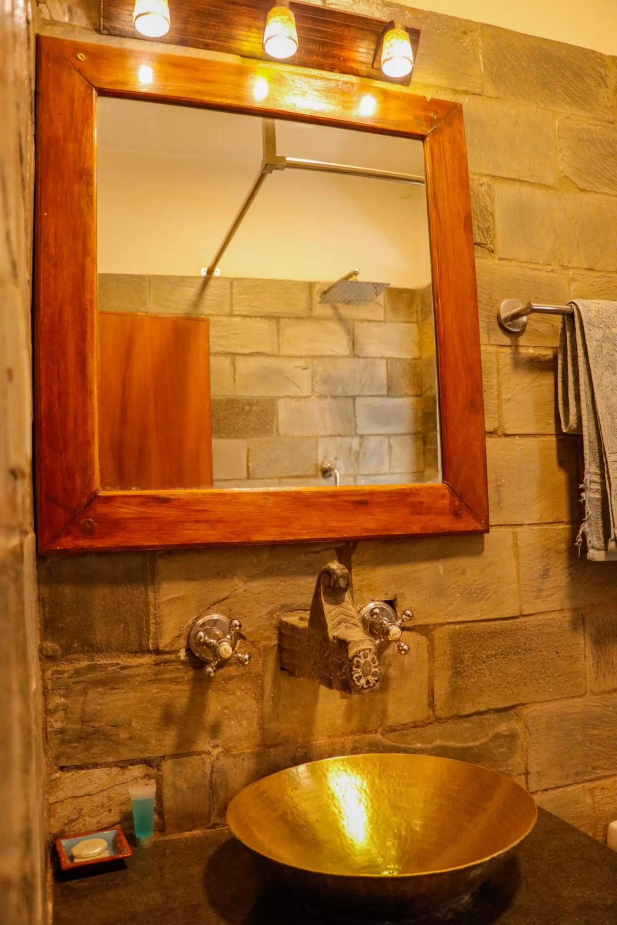 Bathroom in Hotel ThorongLa Thamel