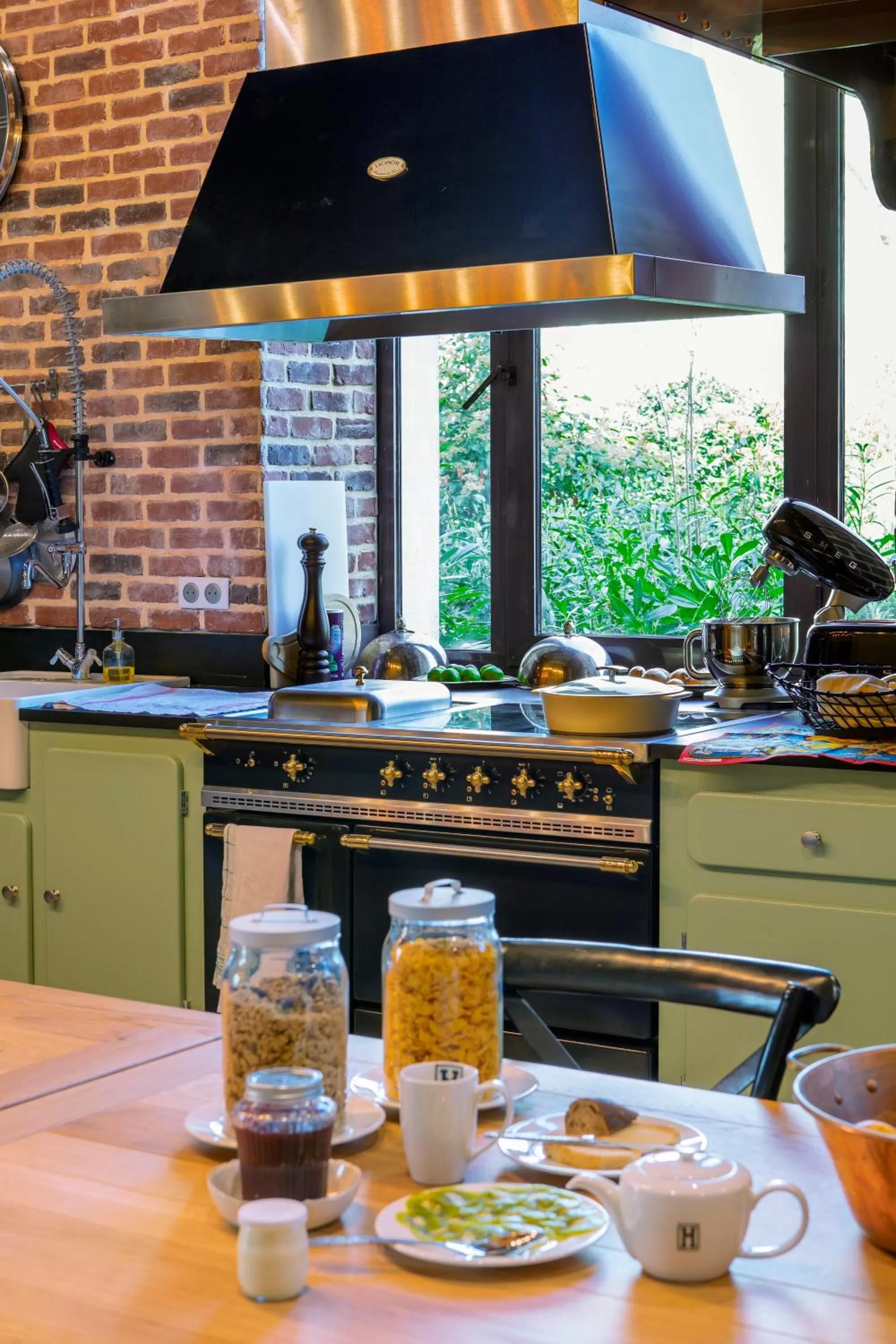 Communal kitchen in Le Magic Hall