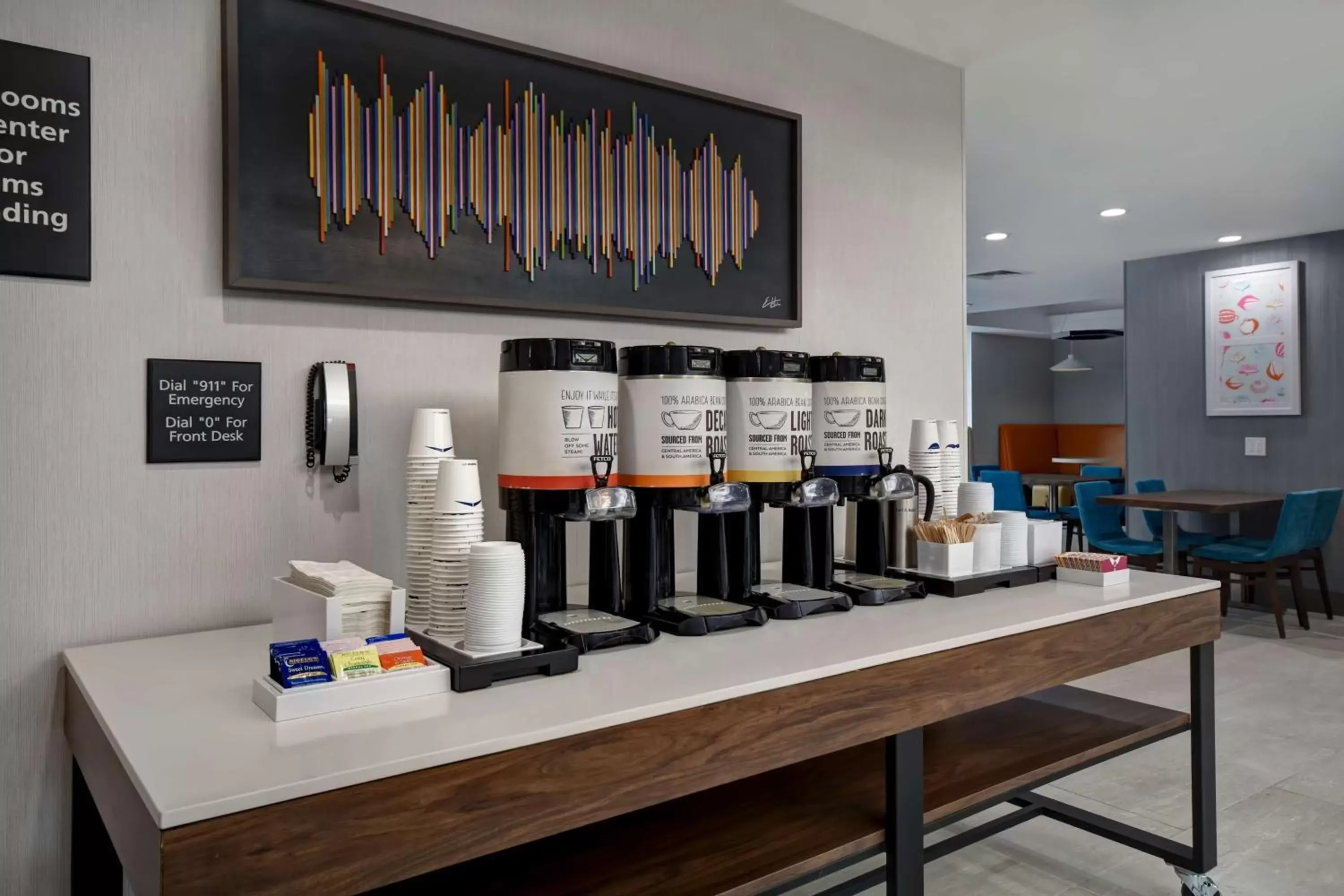 Restaurant/places to eat in Hampton Inn NY-JFK Restaurant/places to eat in Hampton Inn NY-JFK