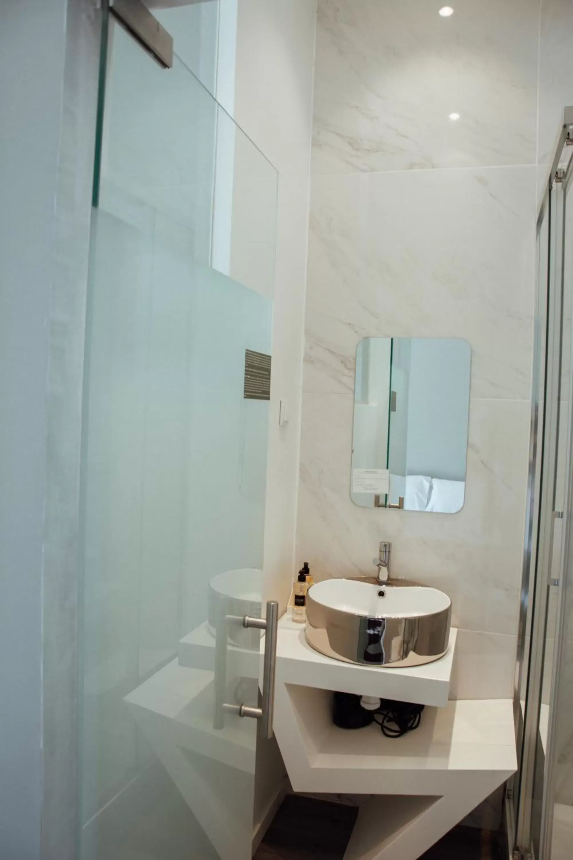 Bathroom in The Hygge Lisbon Suites - Estrela