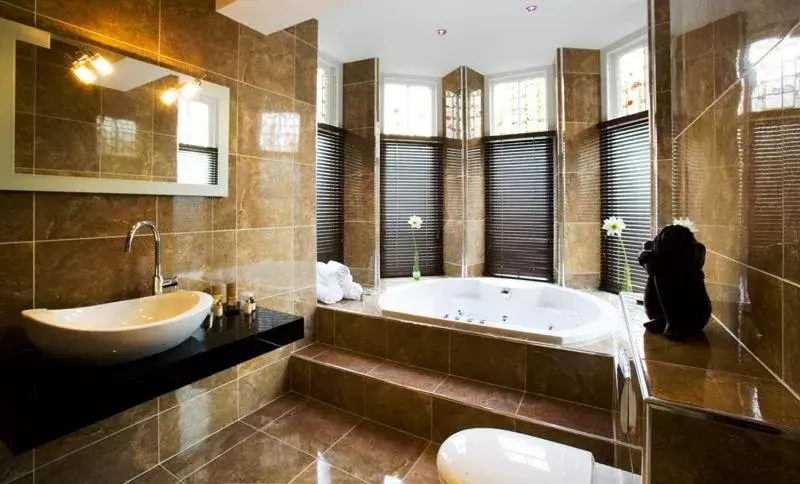 Bathroom in Applegarth Villa Hotel & Restaurant (Adult Only)