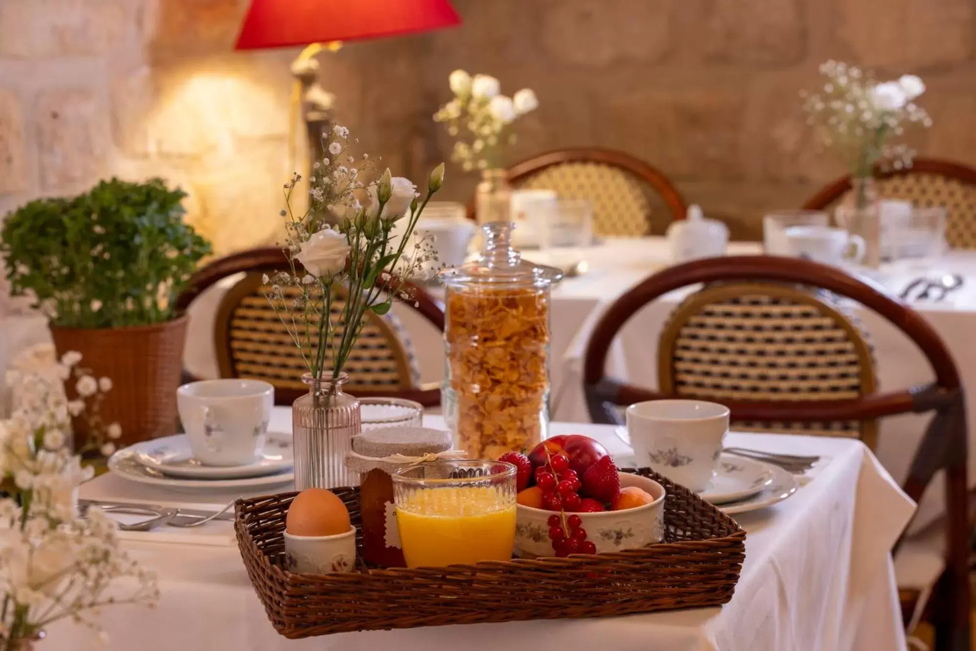 Buffet breakfast, Restaurant/Places to Eat in Hotel Le Saint Gregoire