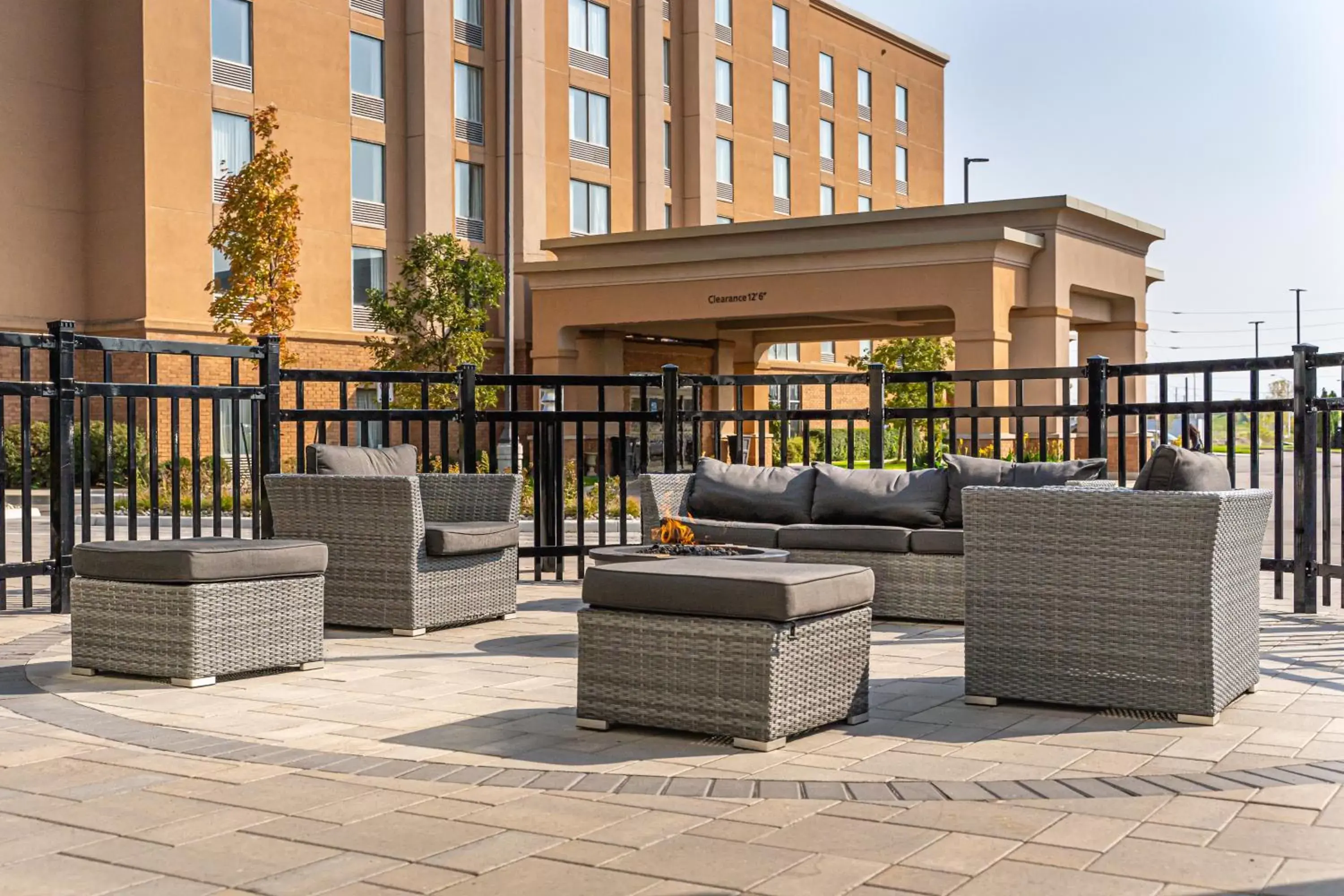 Garden in Hampton Inn & Suites by Hilton Brantford