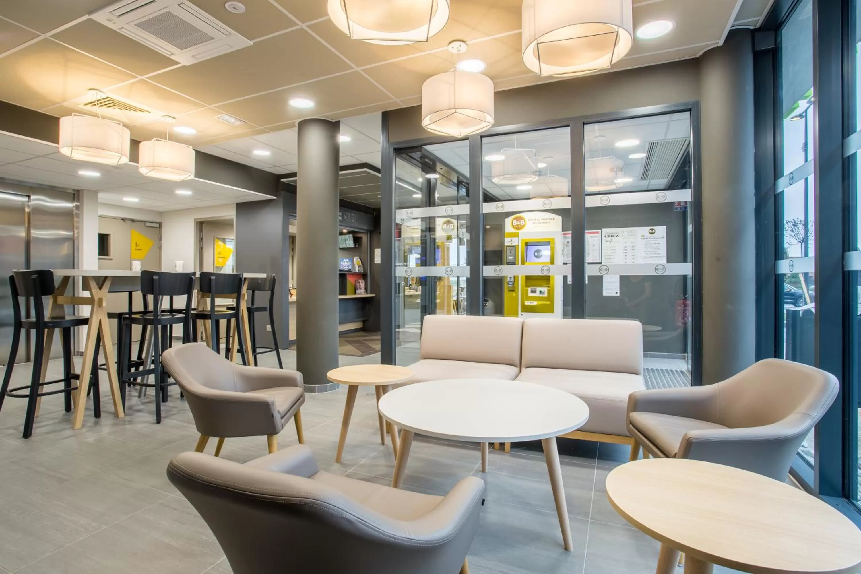 Lobby or reception in B&B HOTEL ANNEMASSE Saint-Cergues