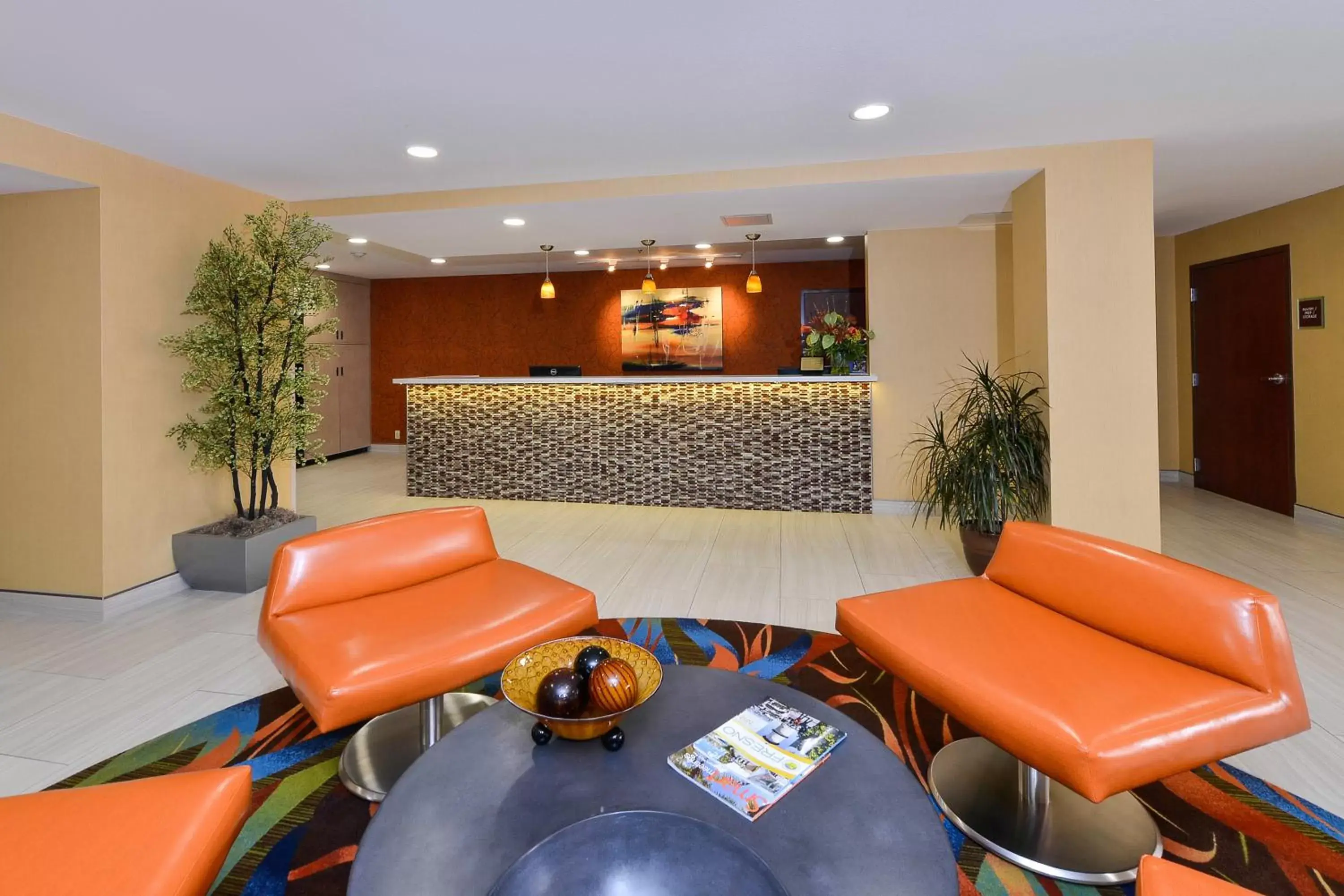 Lobby or reception in Best Western Plus Fresno Airport Hotel