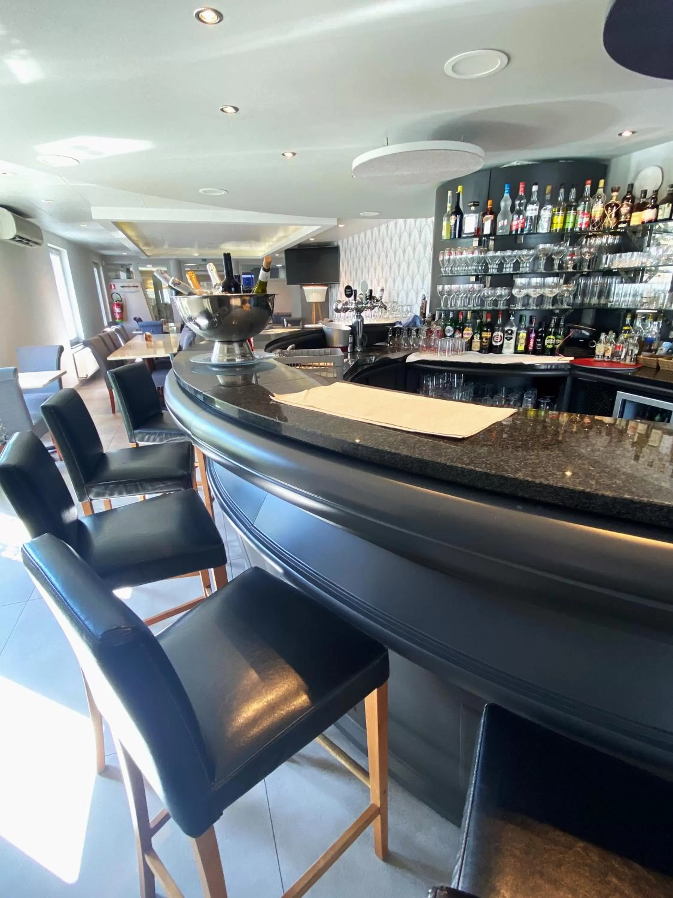 Lounge or bar in Ibis Styles Charleroi Airport Aero 44