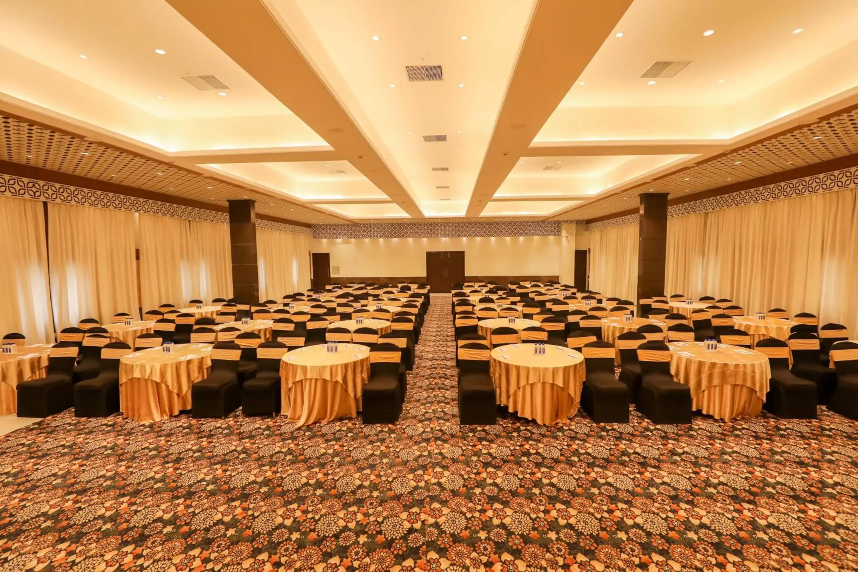 Banquet/Function facilities in The Fern Residency Aurangabad