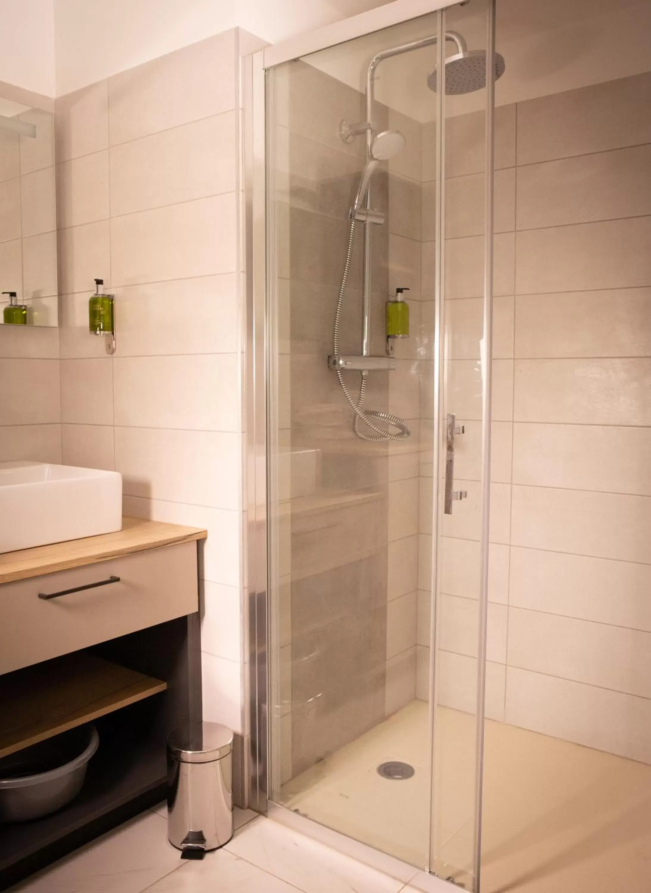 Shower, Bathroom in Résidence Pierre & Vacances Premium Horizon Golf