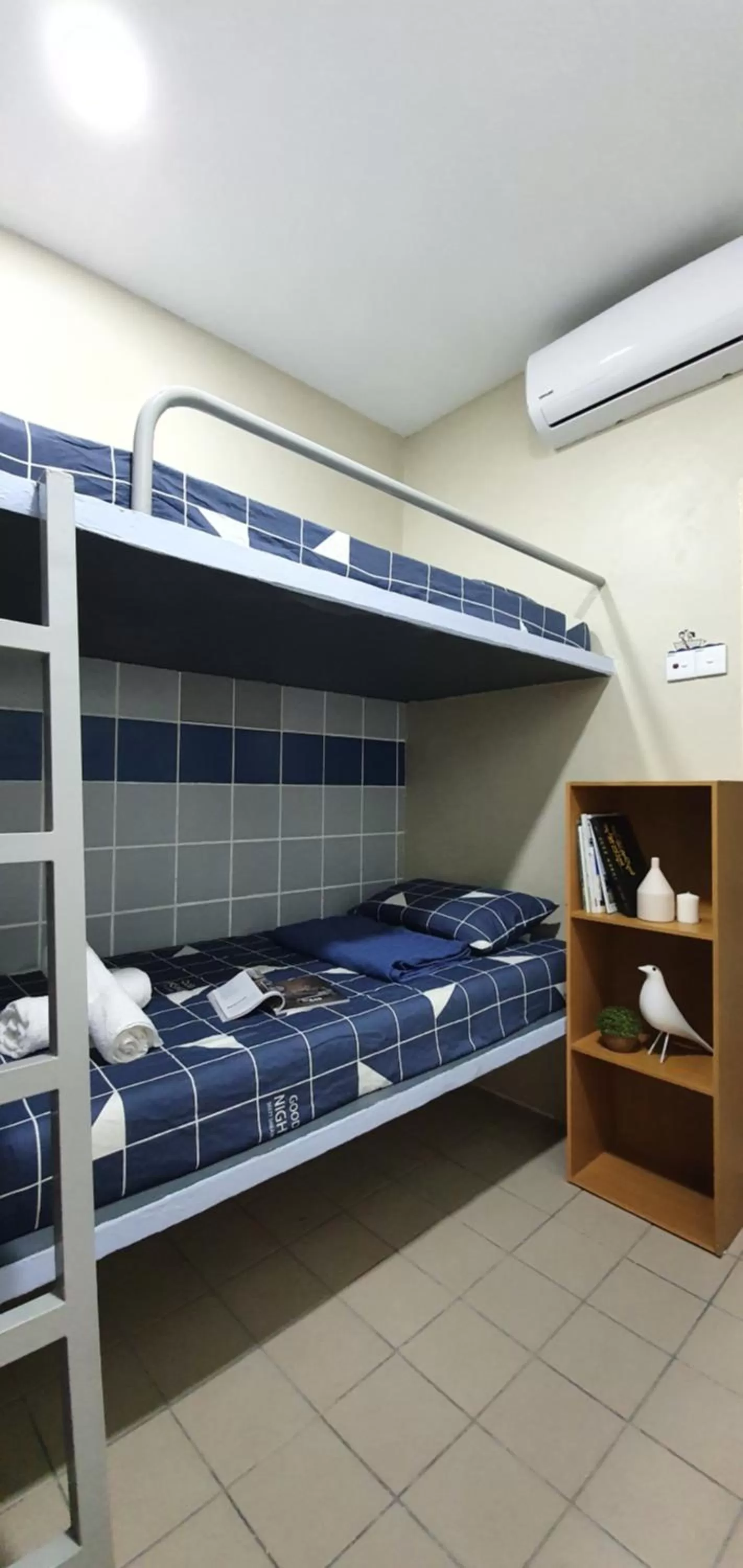 bunk bed, Bed in Thian Siong Inn